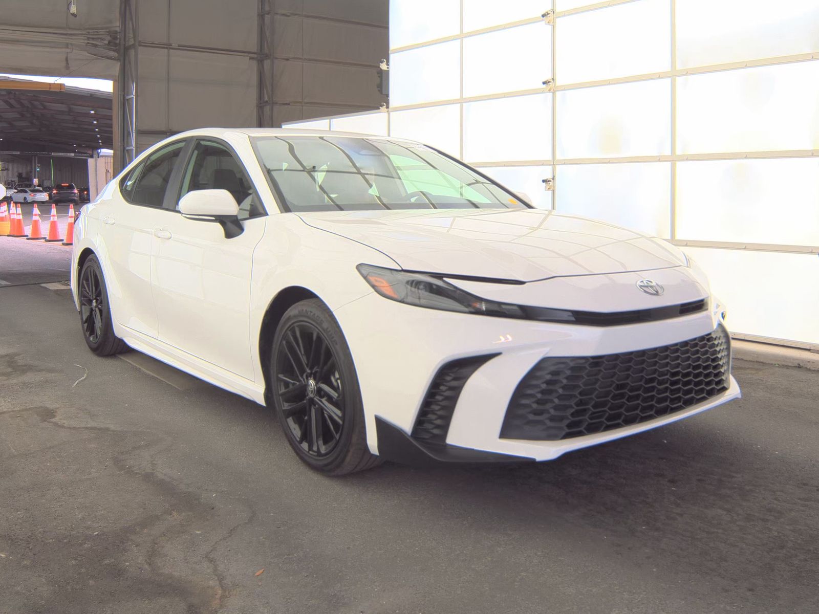 TOYOTA CAMRY - 4
