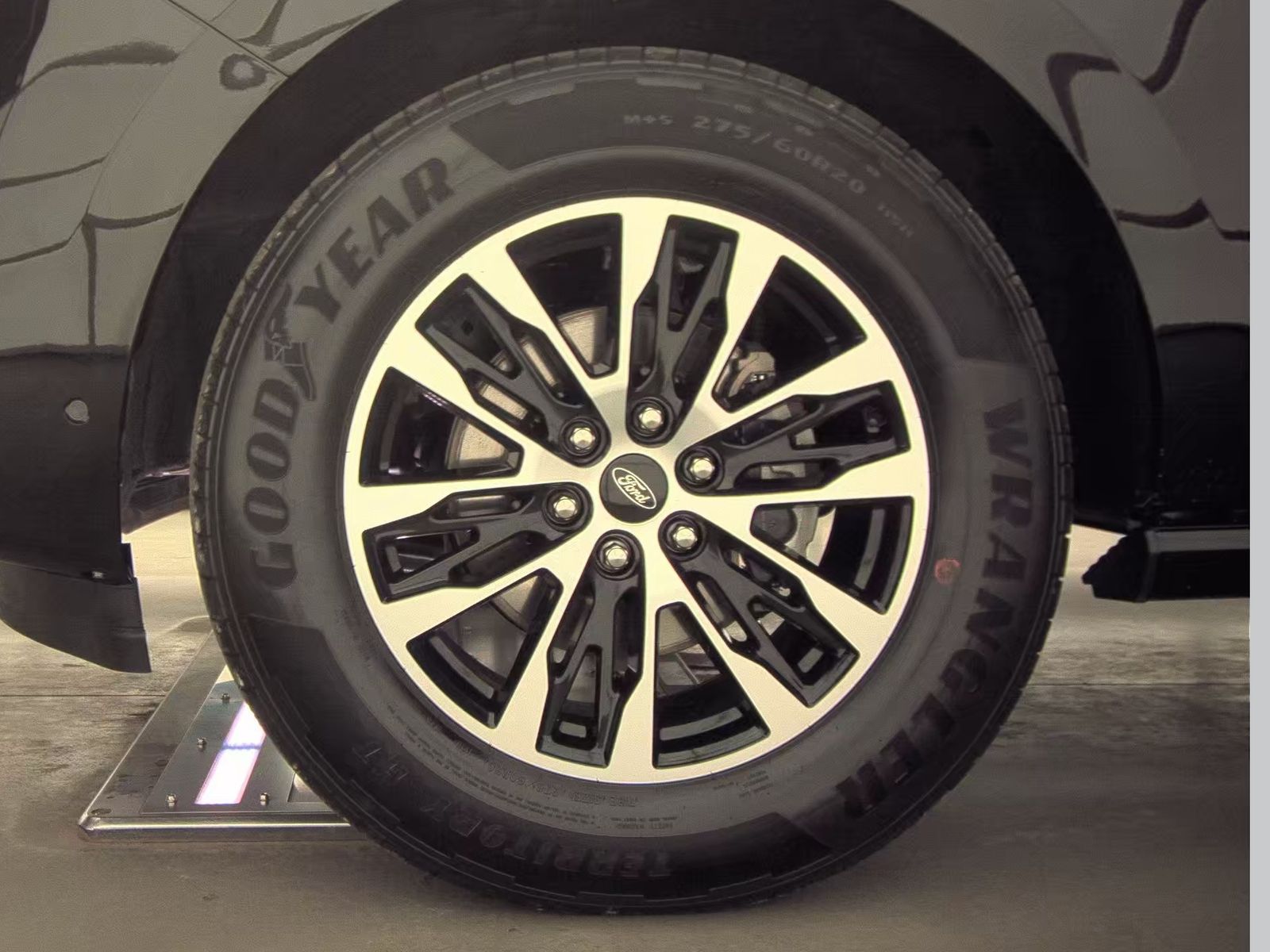 FORD EXPEDITION MAX - 10