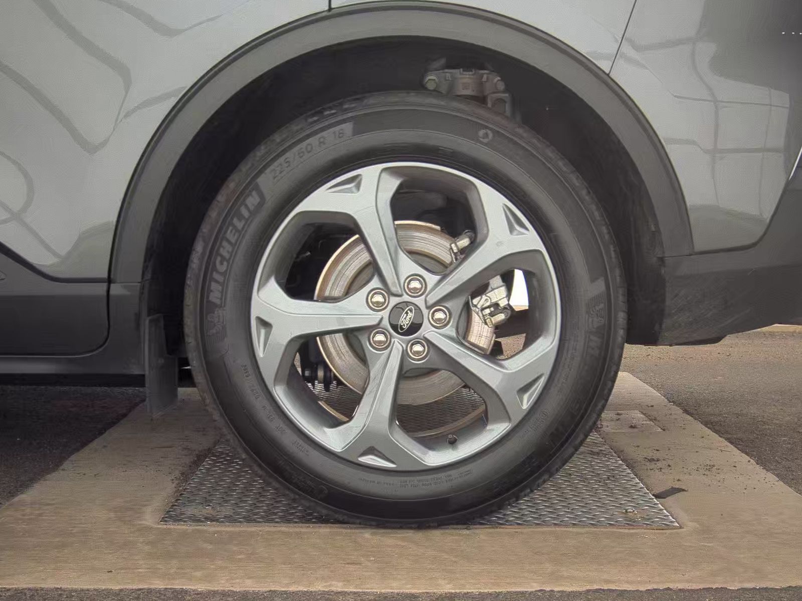 2025 Ford Escape ST-Line FWD
