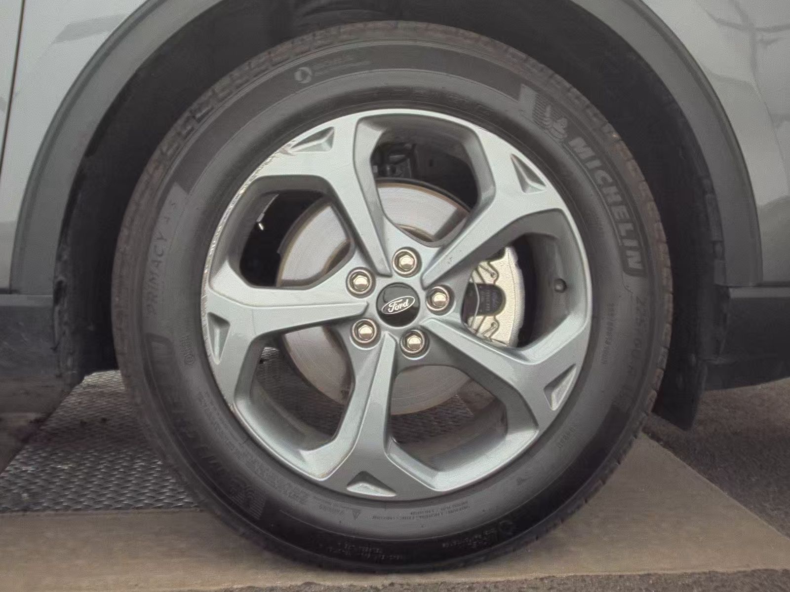 2025 Ford Escape ST-Line FWD