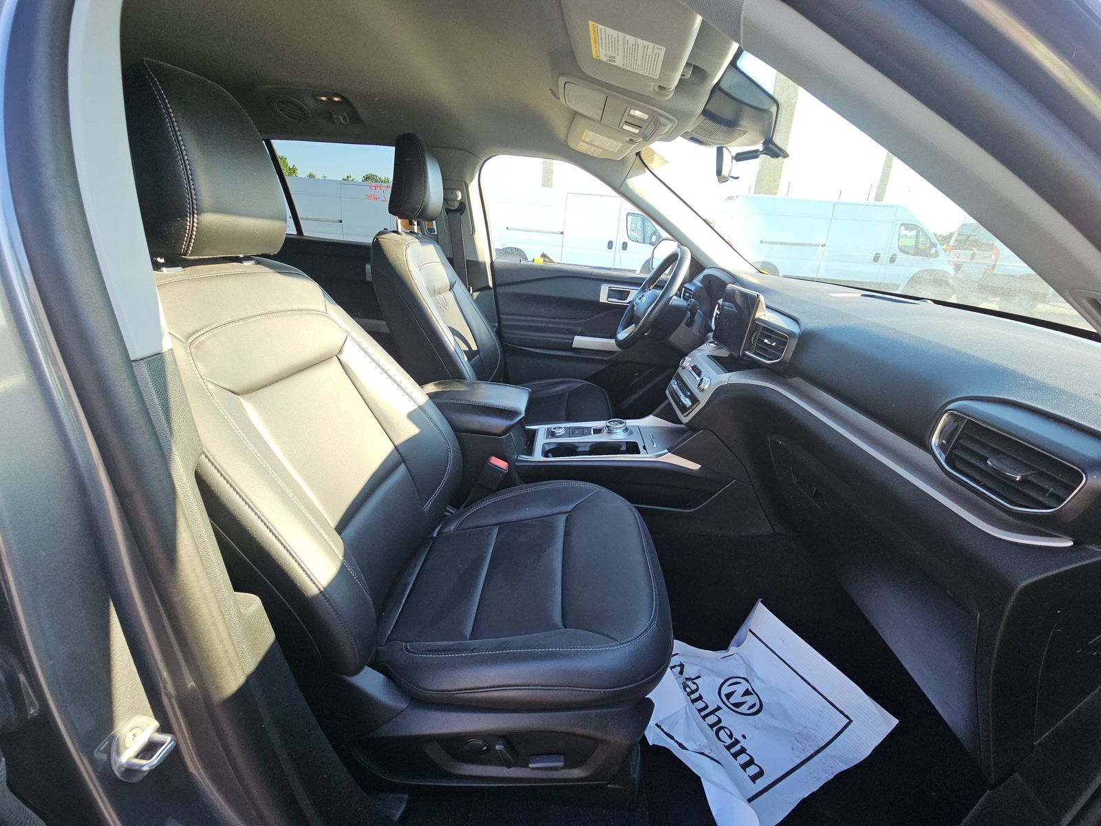 FORD EXPLORER - 9
