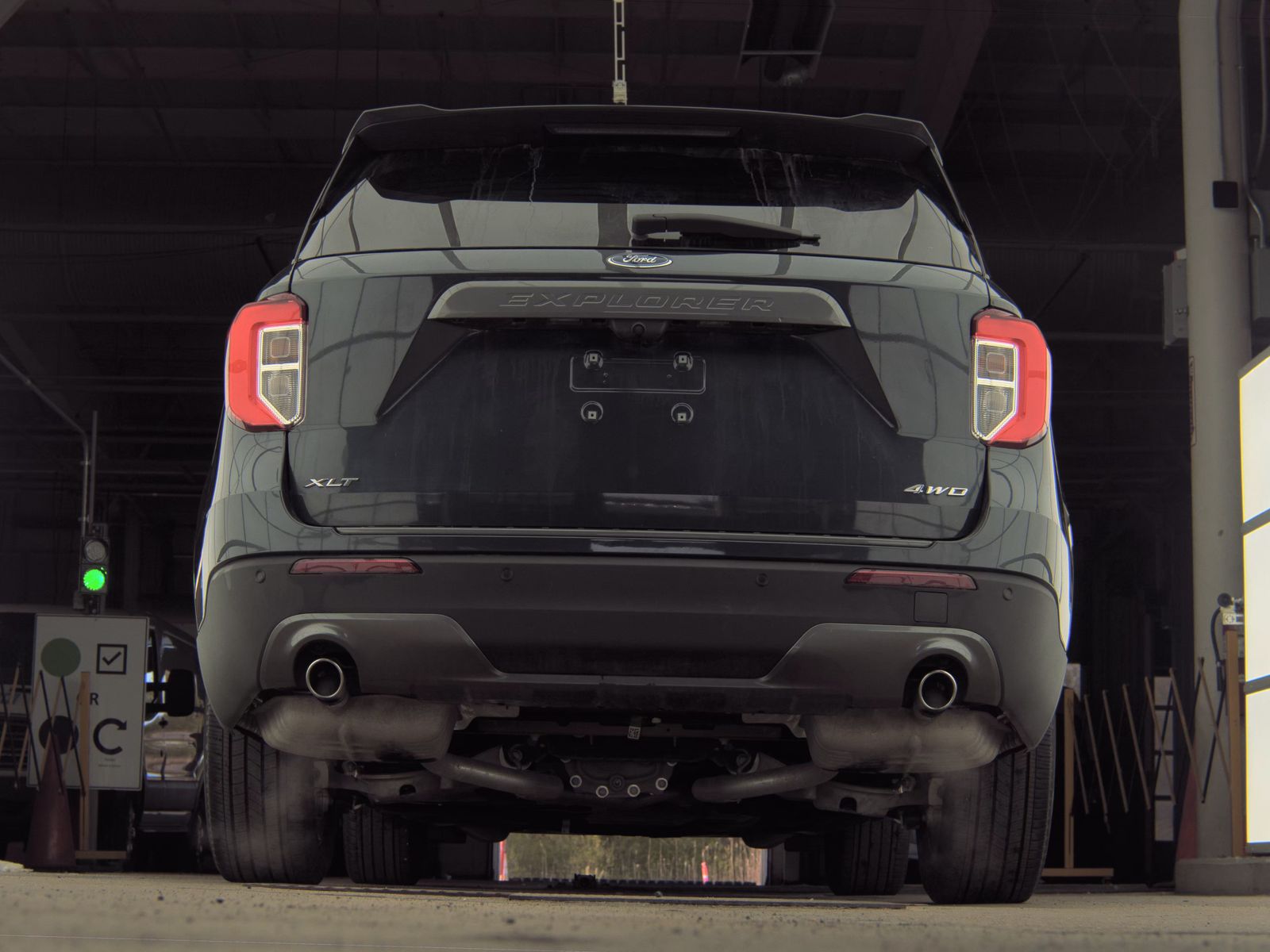 FORD EXPLORER - 8
