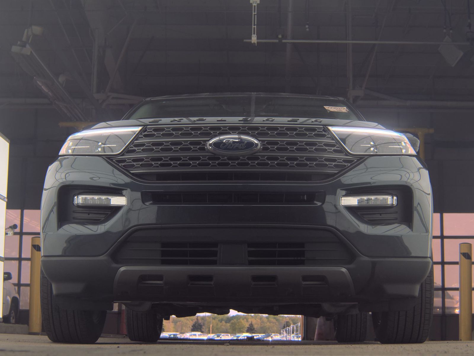 FORD EXPLORER - 4