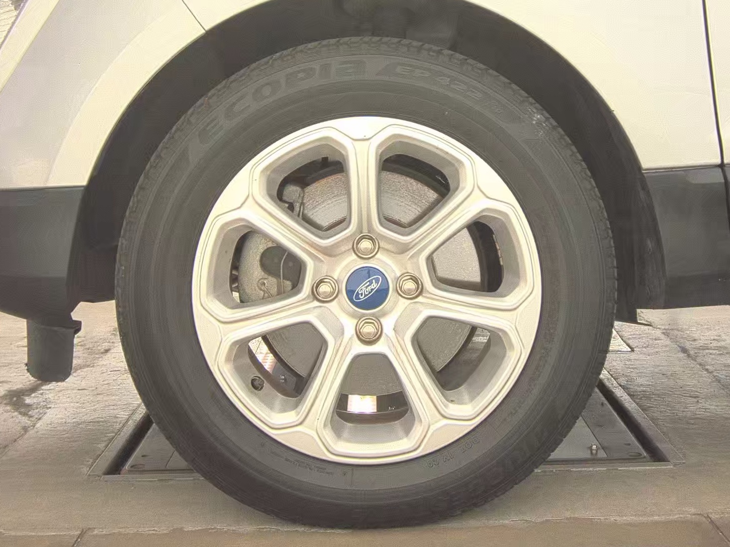 FORD ECOSPORT - 10