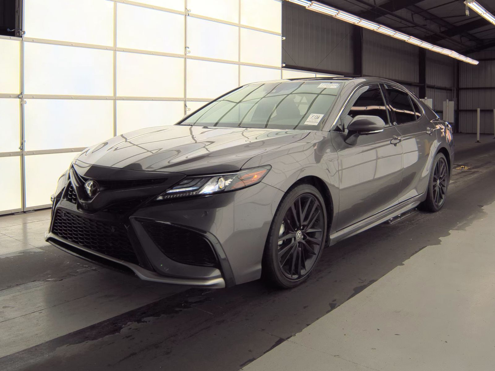 TOYOTA CAMRY - 1
