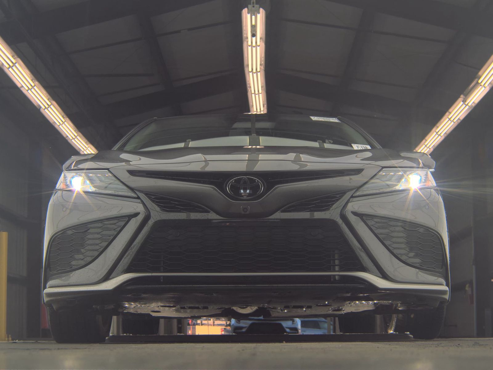 TOYOTA CAMRY - 4