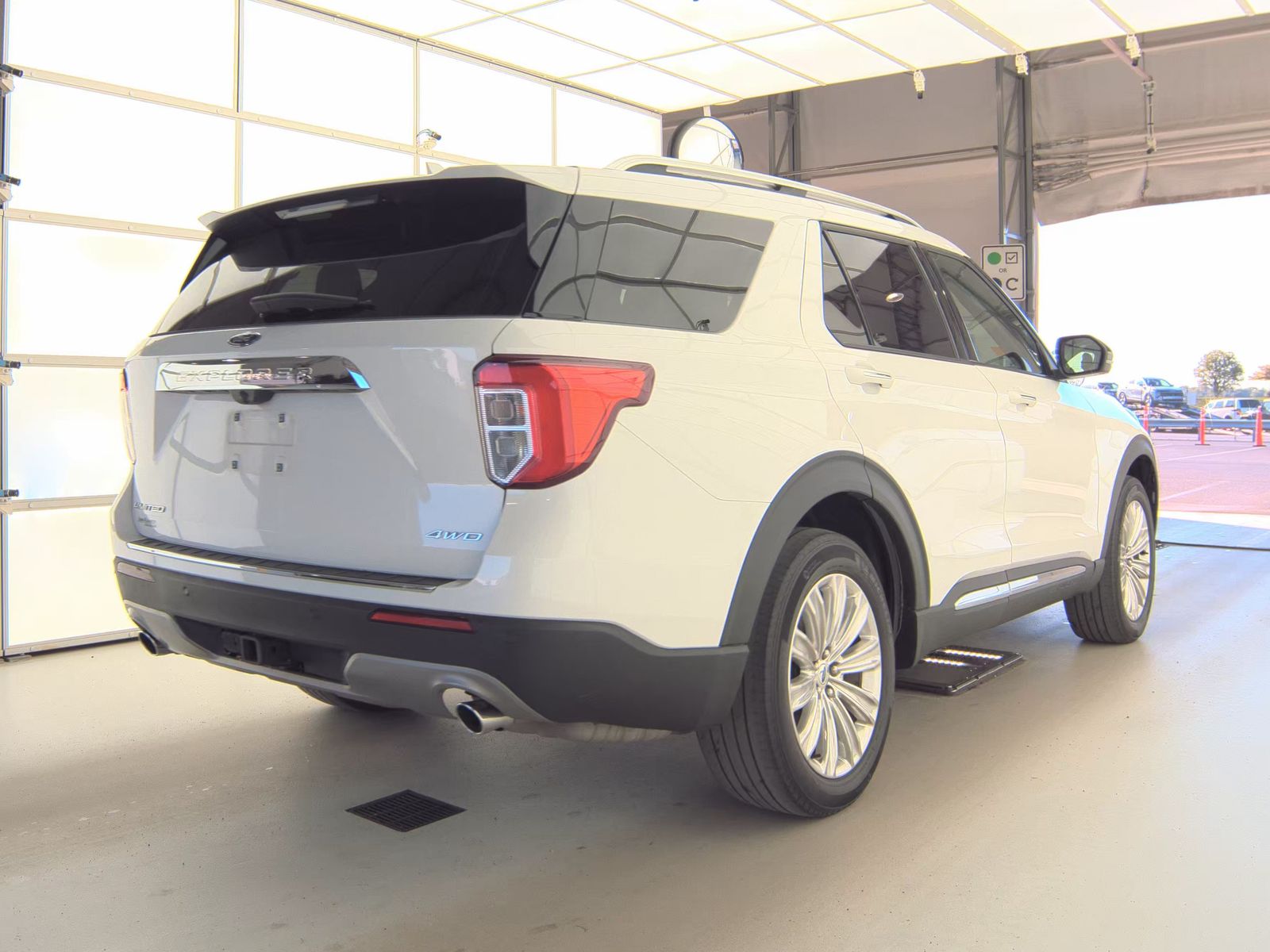 FORD EXPLORER - 6