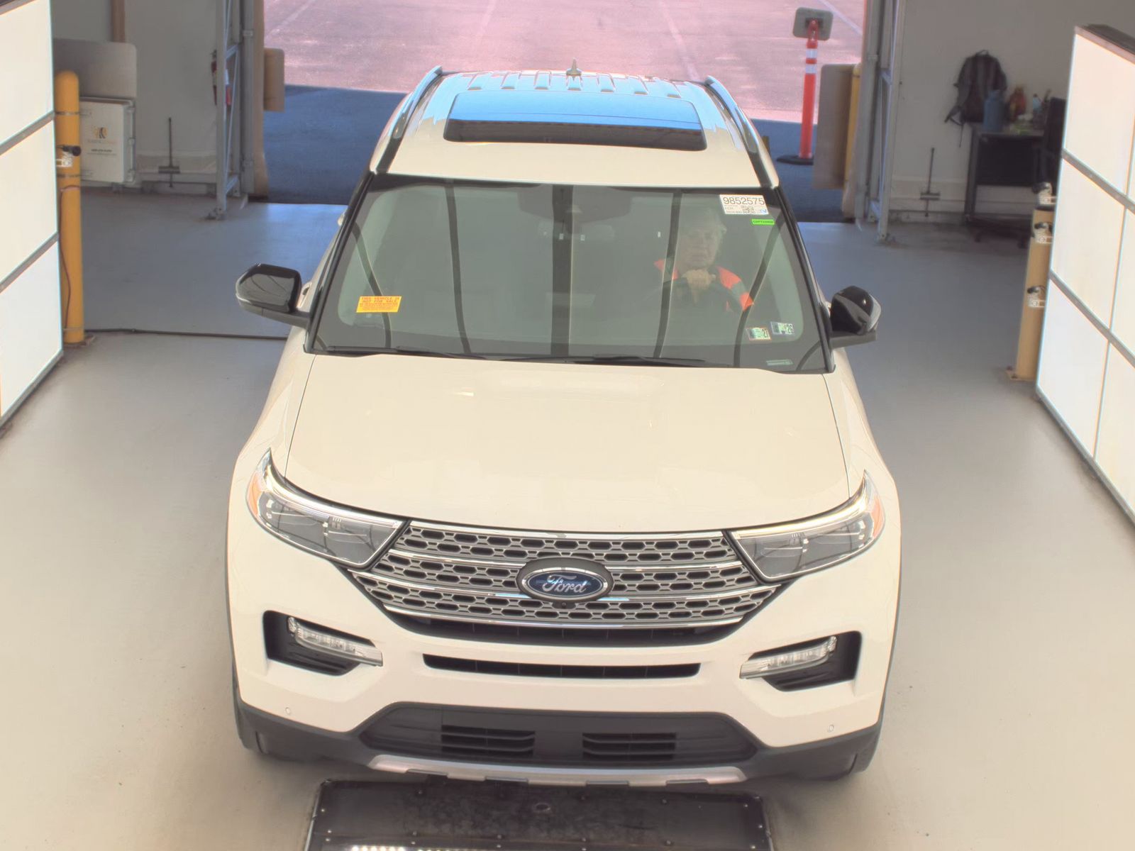 FORD EXPLORER - 3