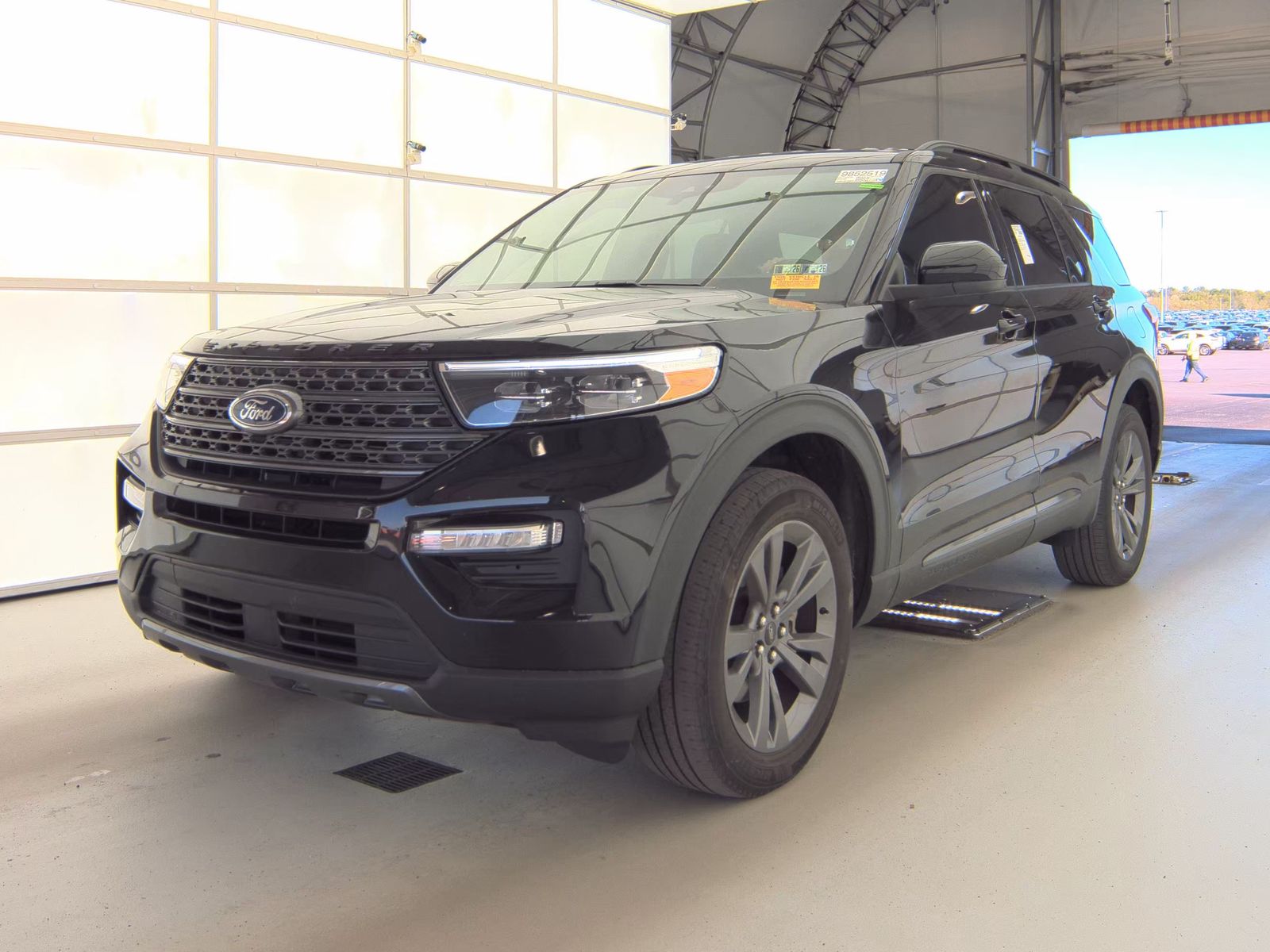 FORD EXPLORER - 1