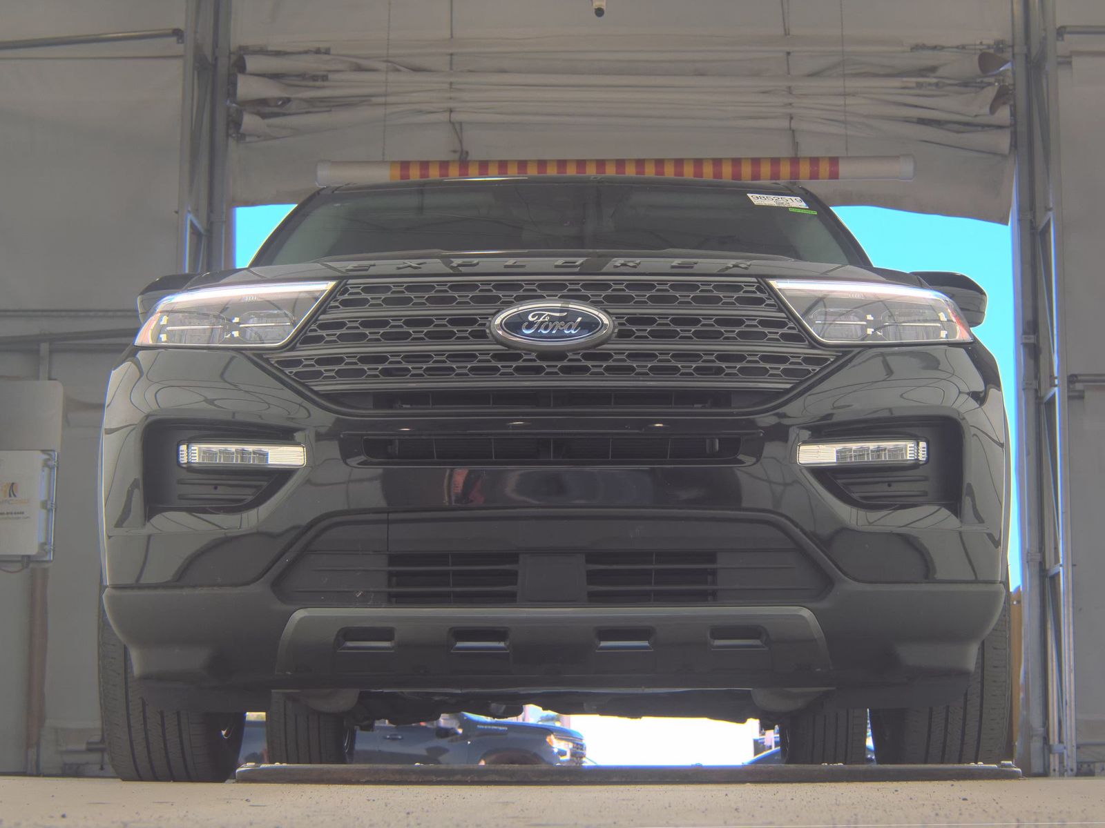 FORD EXPLORER - 4