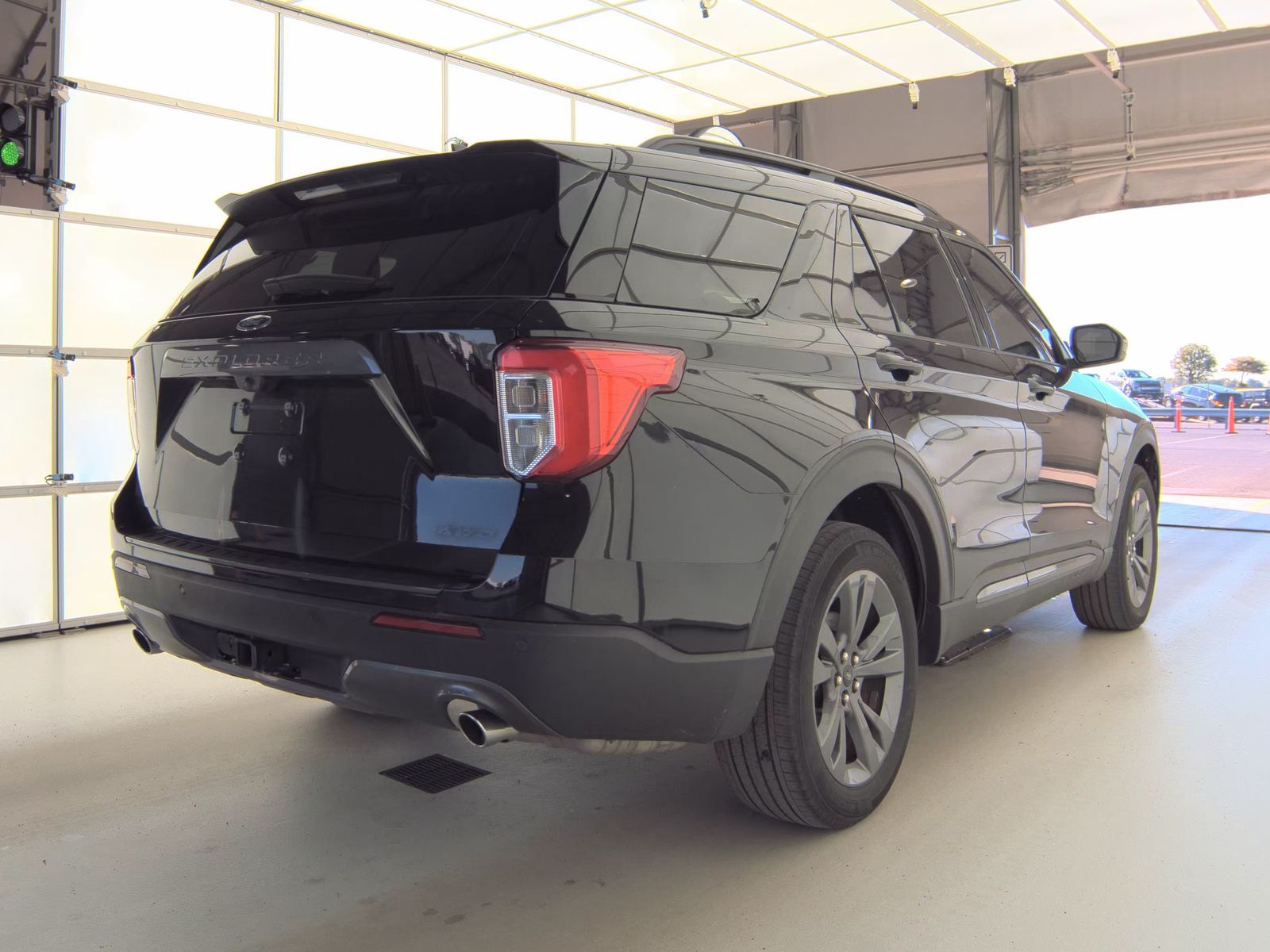 FORD EXPLORER - 6