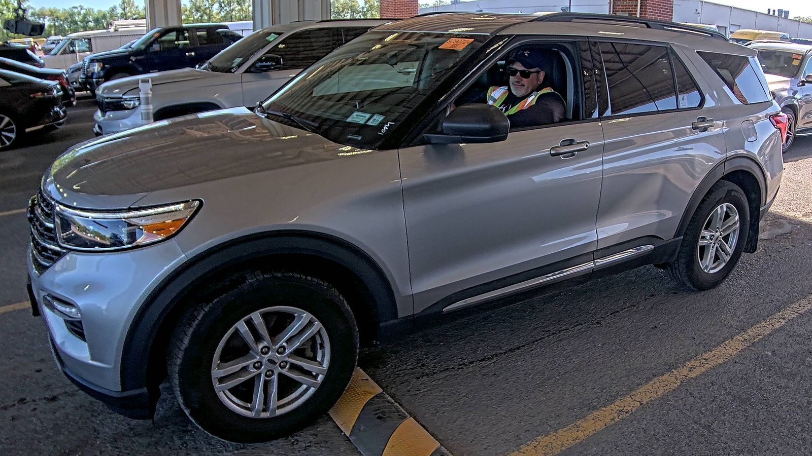 FORD EXPLORER - 1