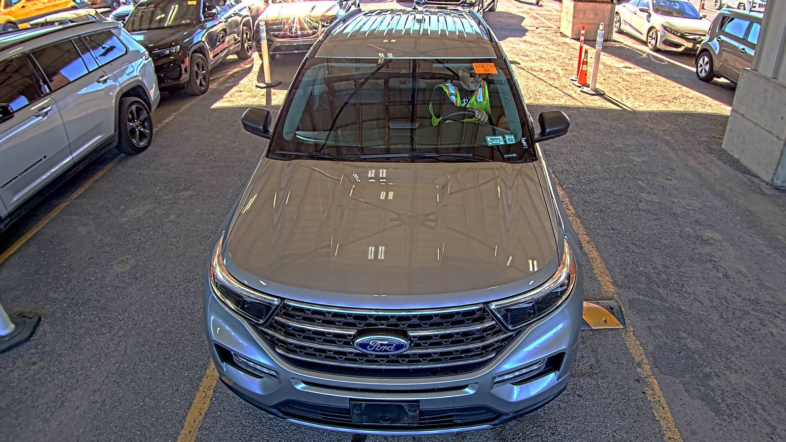FORD EXPLORER - 3