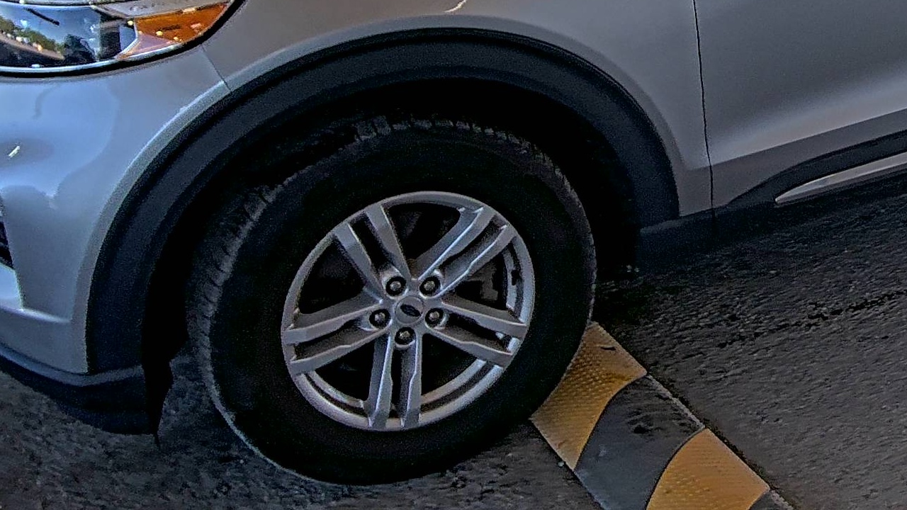 FORD EXPLORER - 8