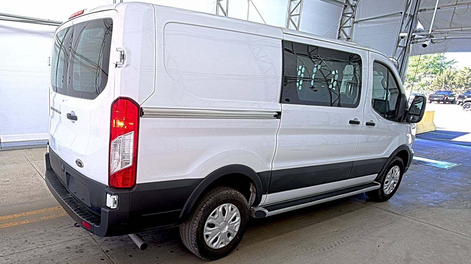 FORD TRANSIT 250 - 5