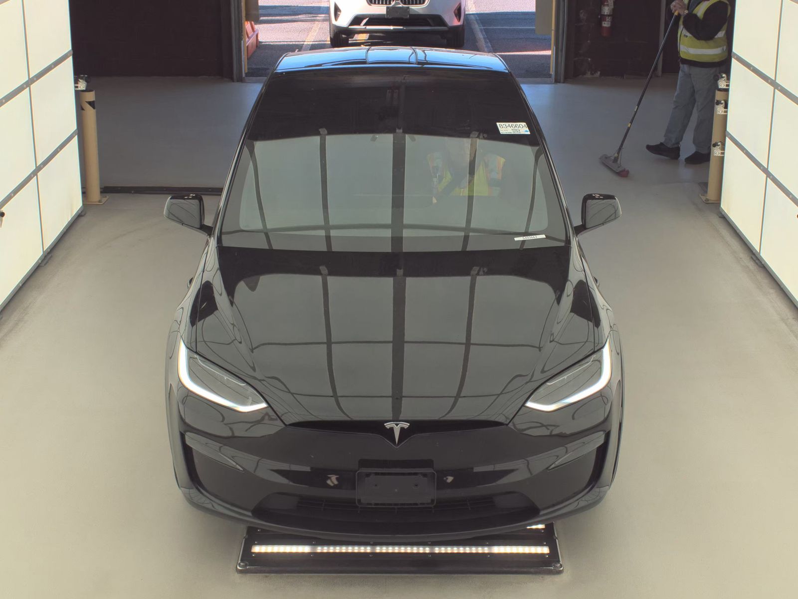 TESLA MODEL X - 3