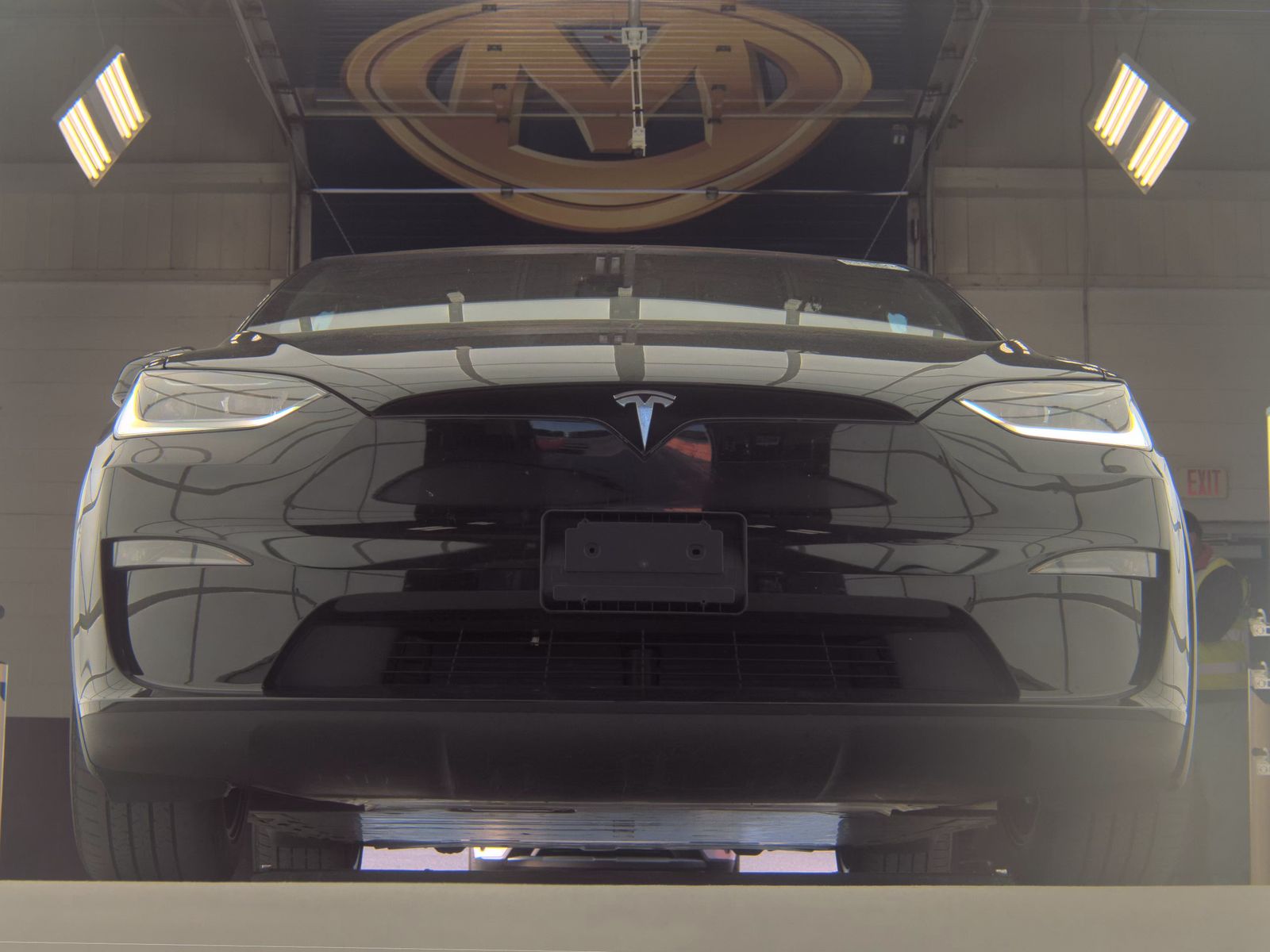 TESLA MODEL X - 4