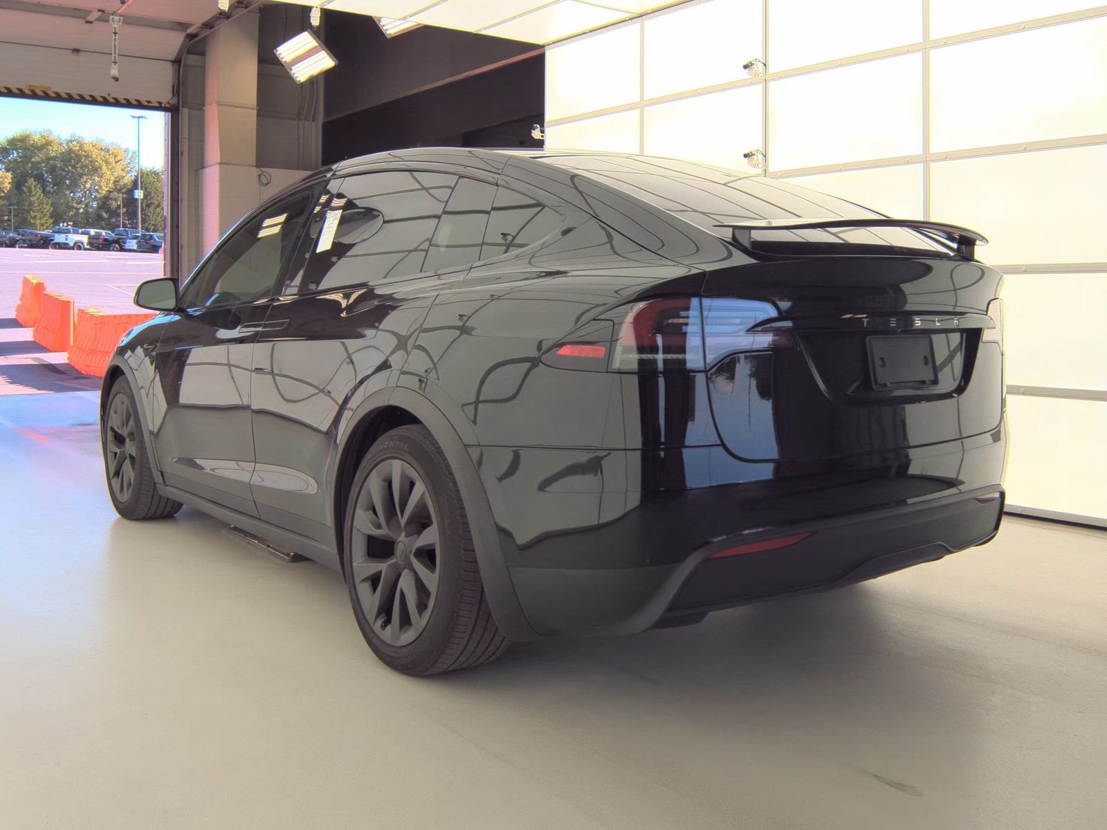 TESLA MODEL X - 9