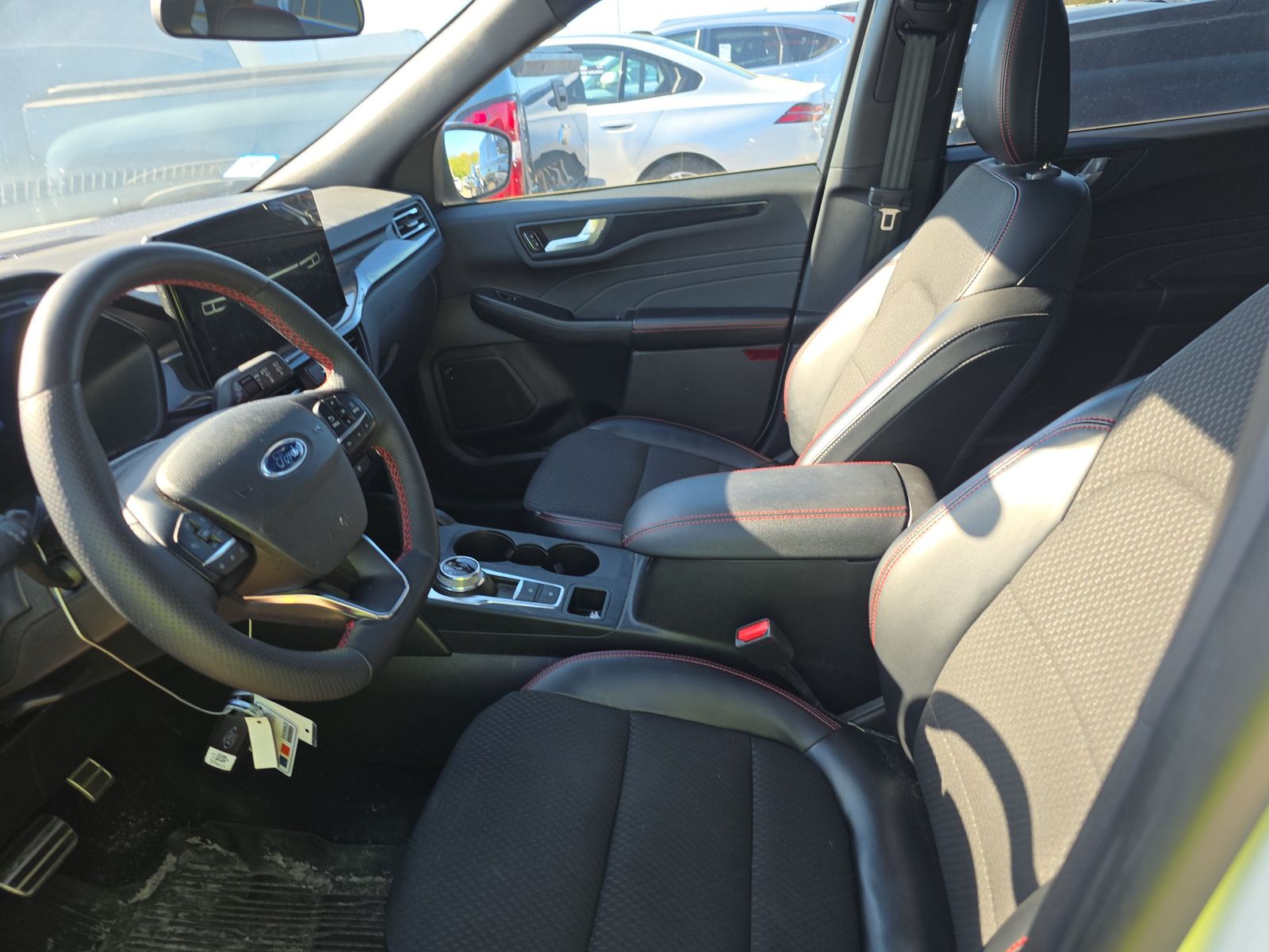 FORD ESCAPE - 8