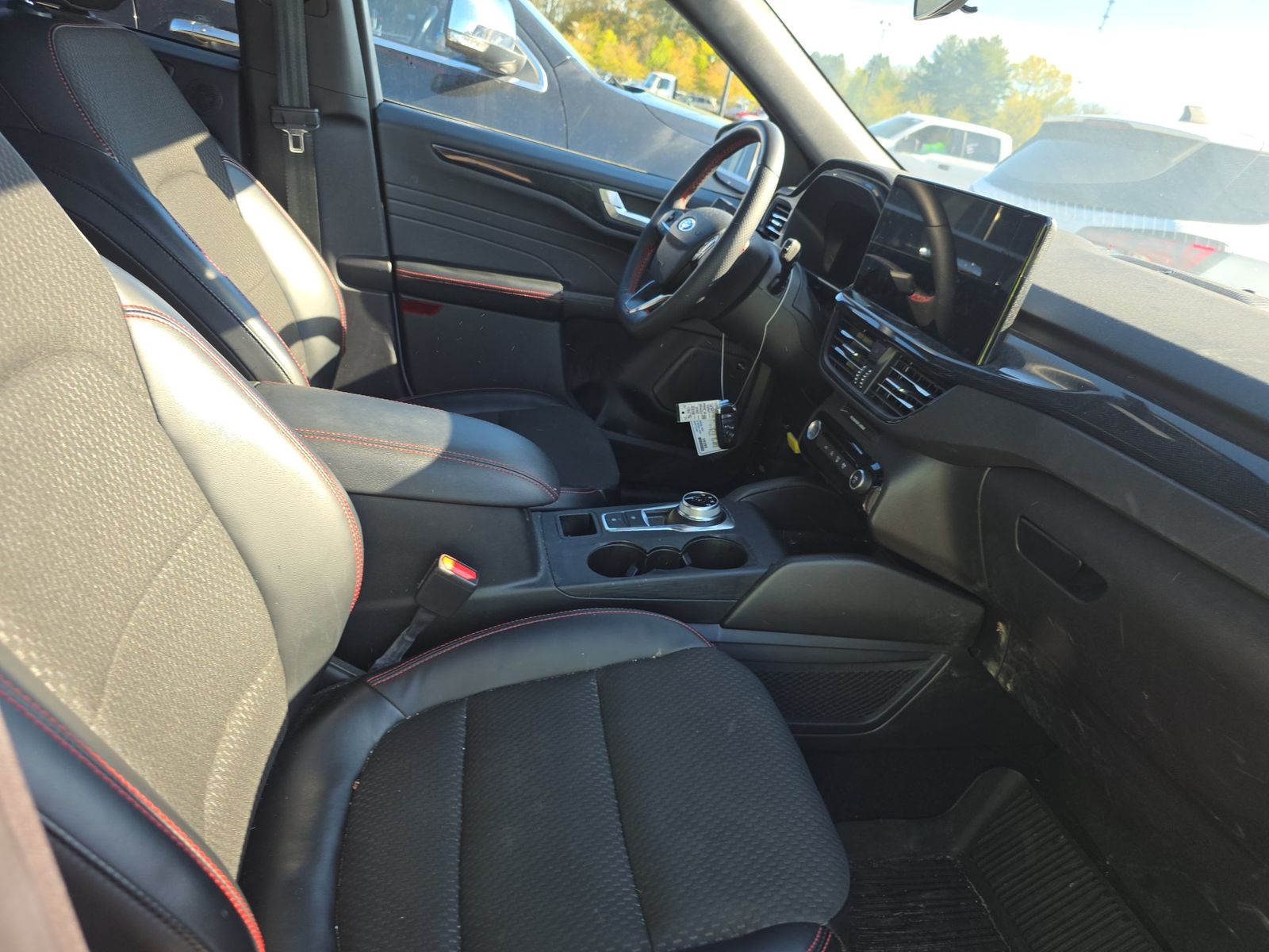 FORD ESCAPE - 9