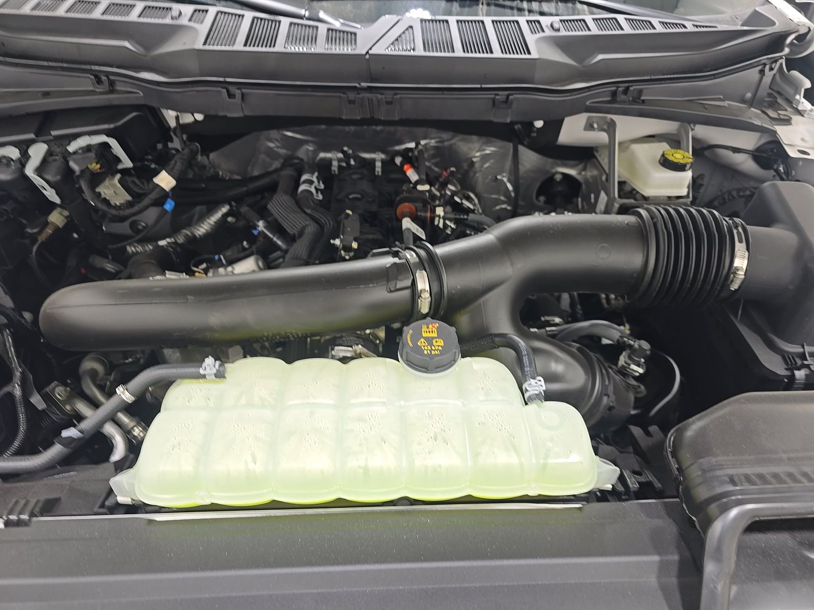 2026 Ford F-150 Hybrid Lariat AWD