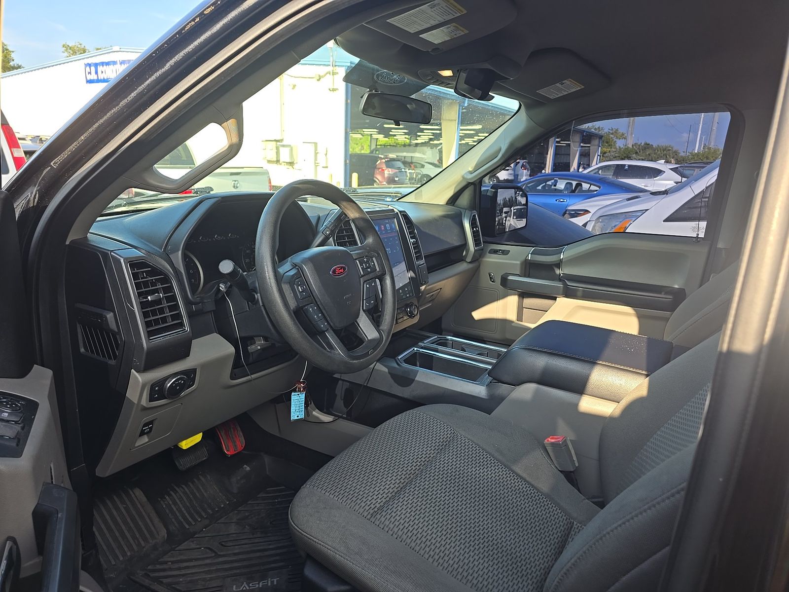 FORD F-150 - 8