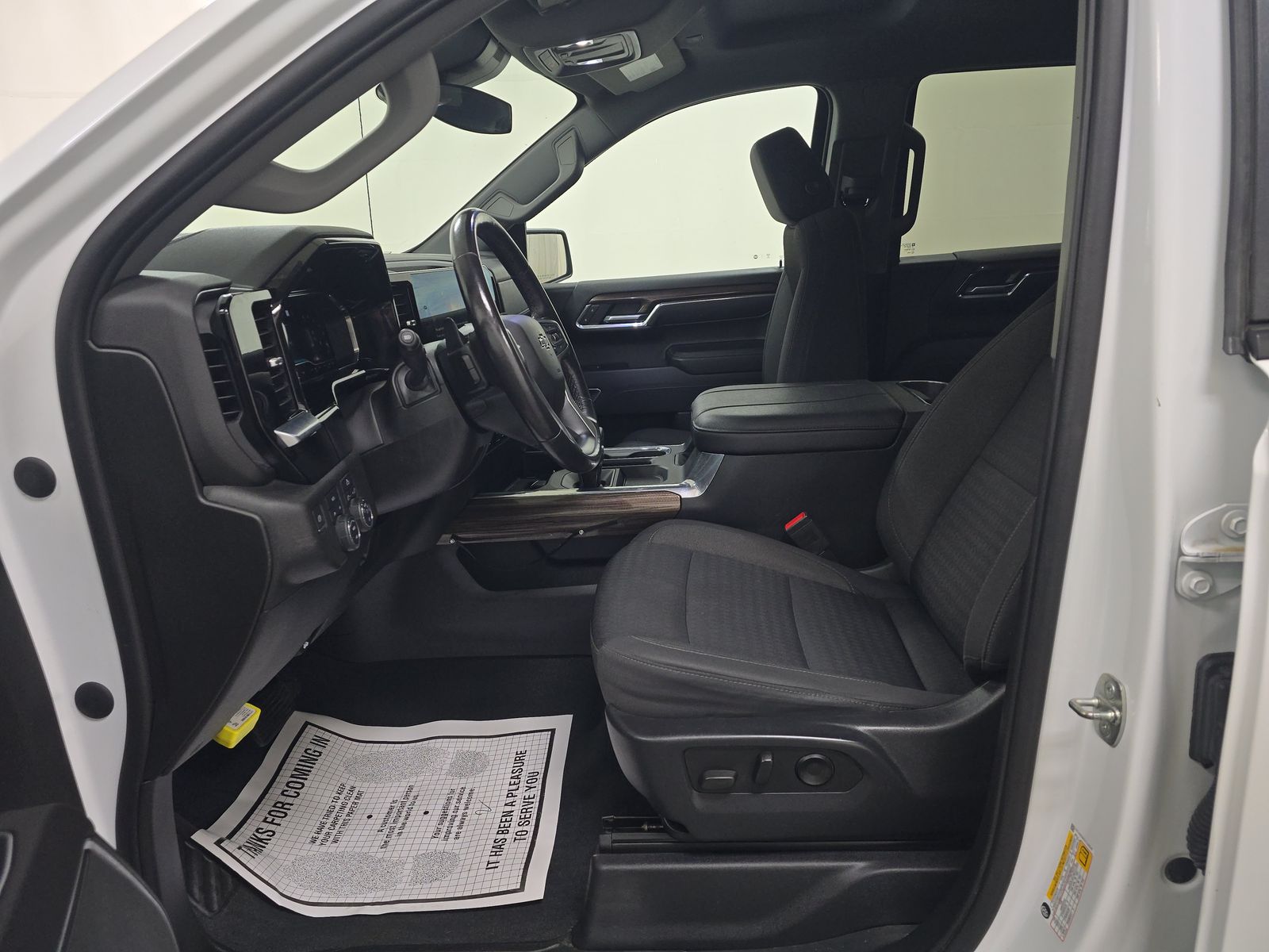 2023 Chevrolet Silverado 1500 RST AWD