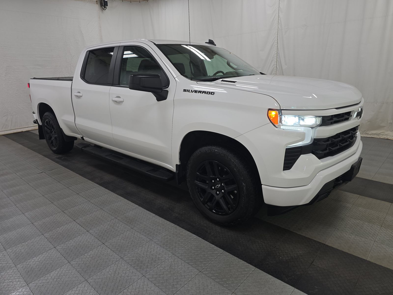 2023 Chevrolet Silverado 1500 RST AWD