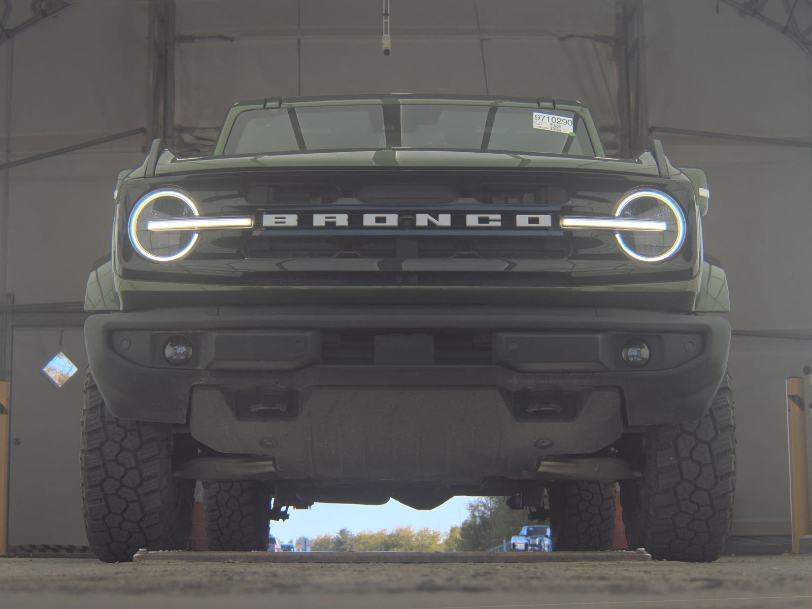 FORD BRONCO - 4