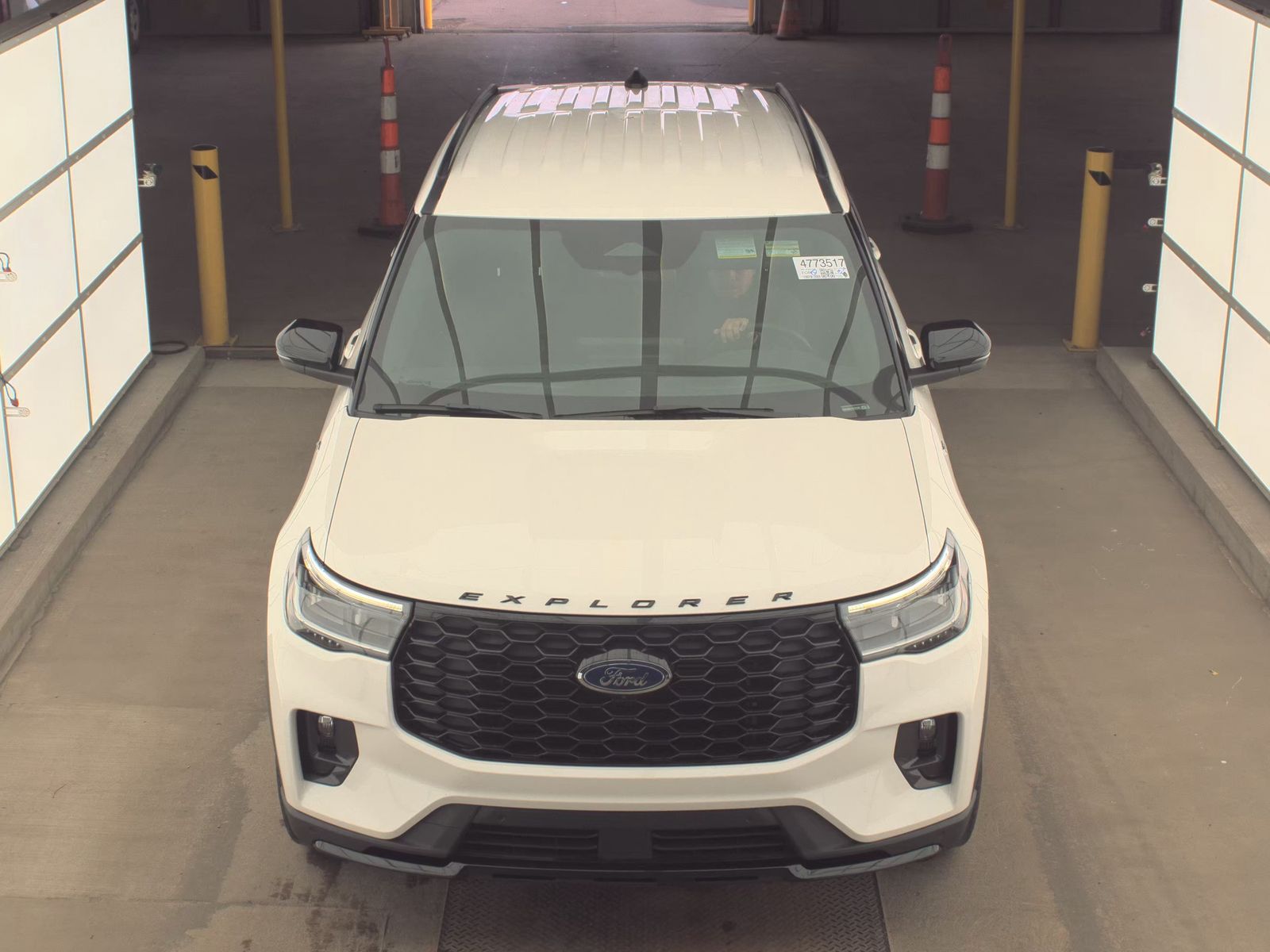 FORD EXPLORER - 3