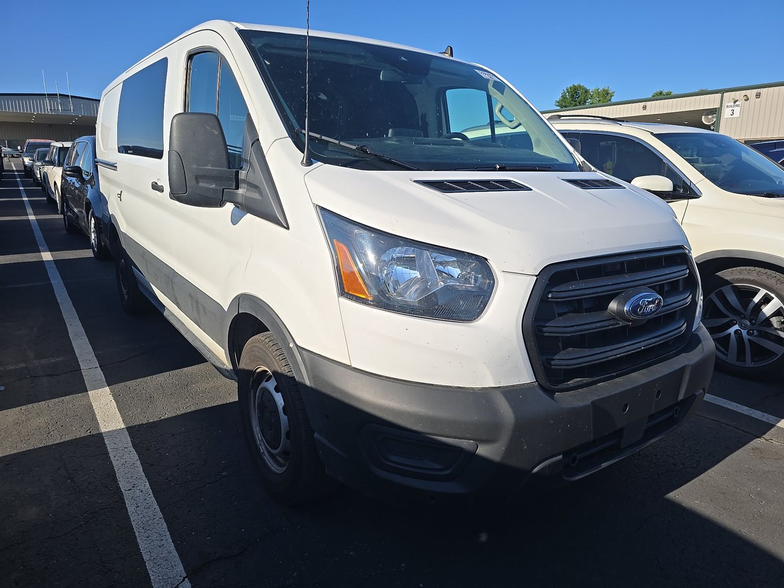 FORD TRANSIT 150 - 4