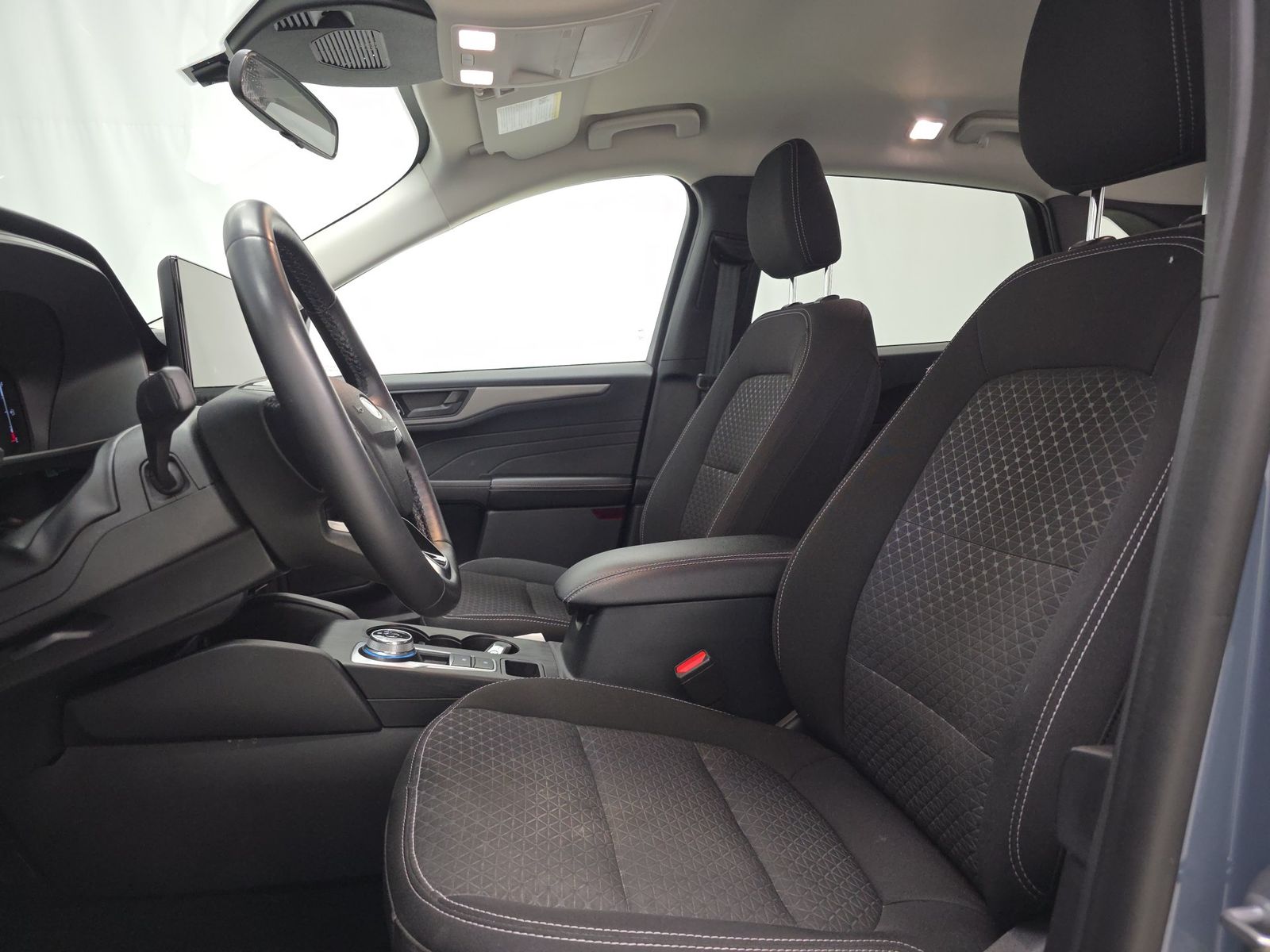 FORD ESCAPE - 8