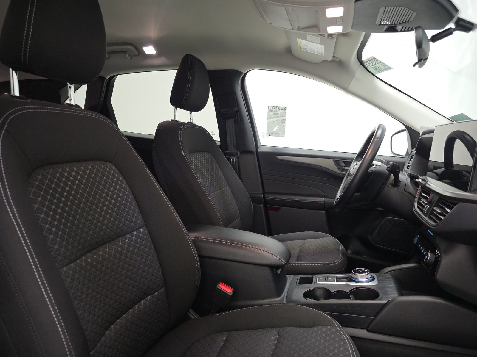 FORD ESCAPE - 9