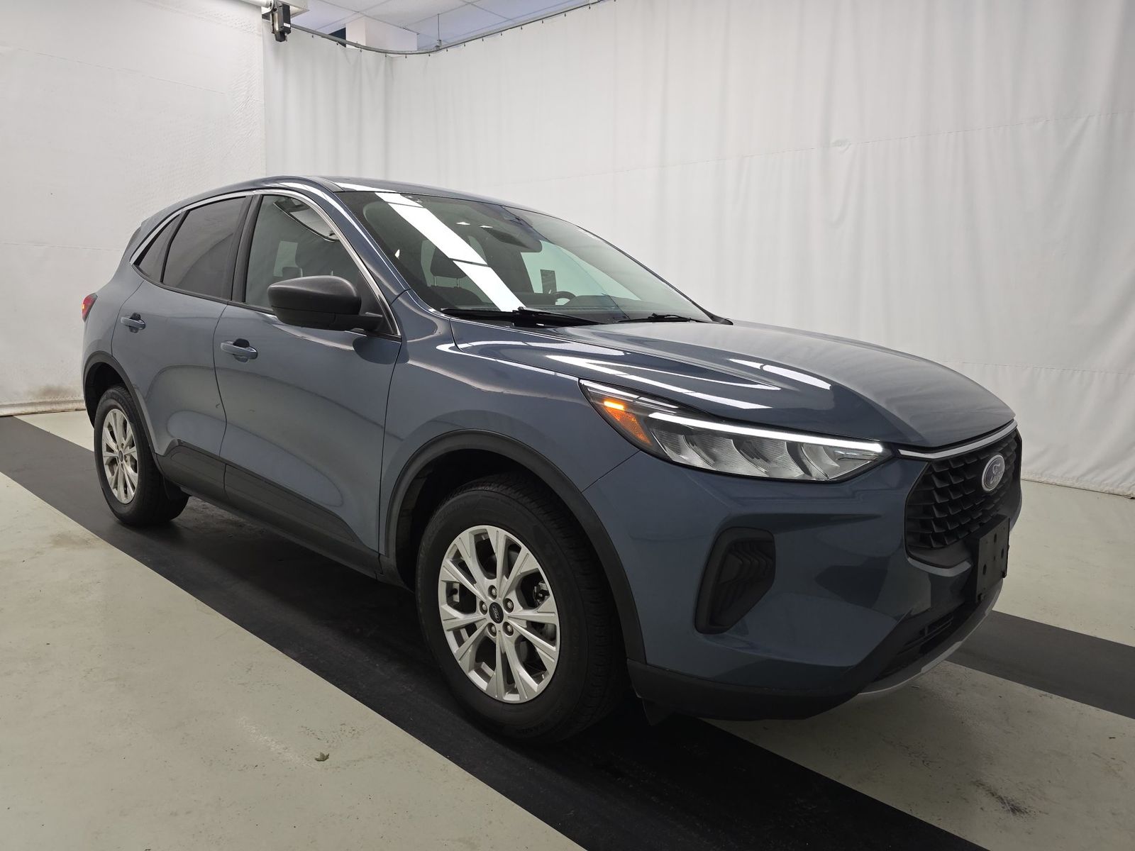 FORD ESCAPE - 4