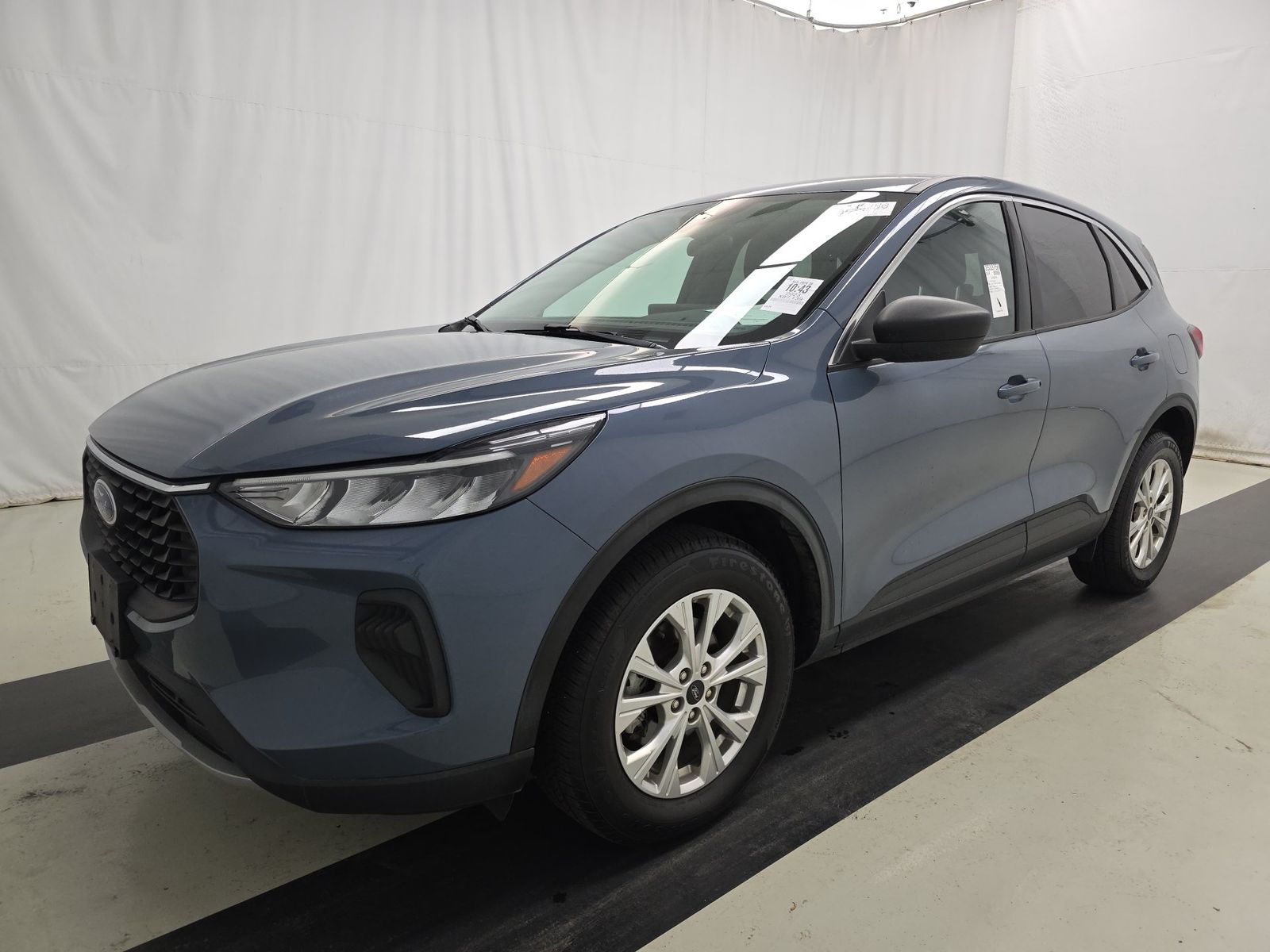 FORD ESCAPE - 1