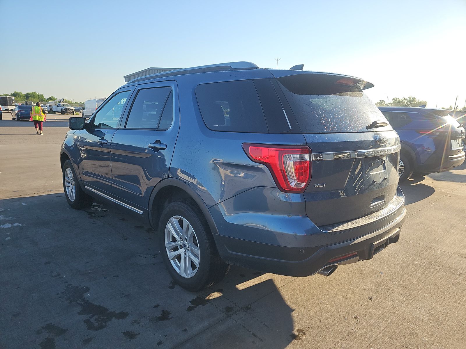FORD EXPLORER - 7