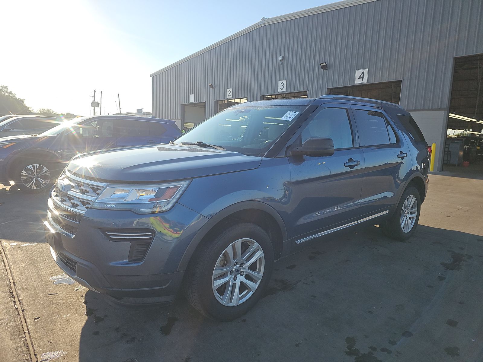 FORD EXPLORER - 1