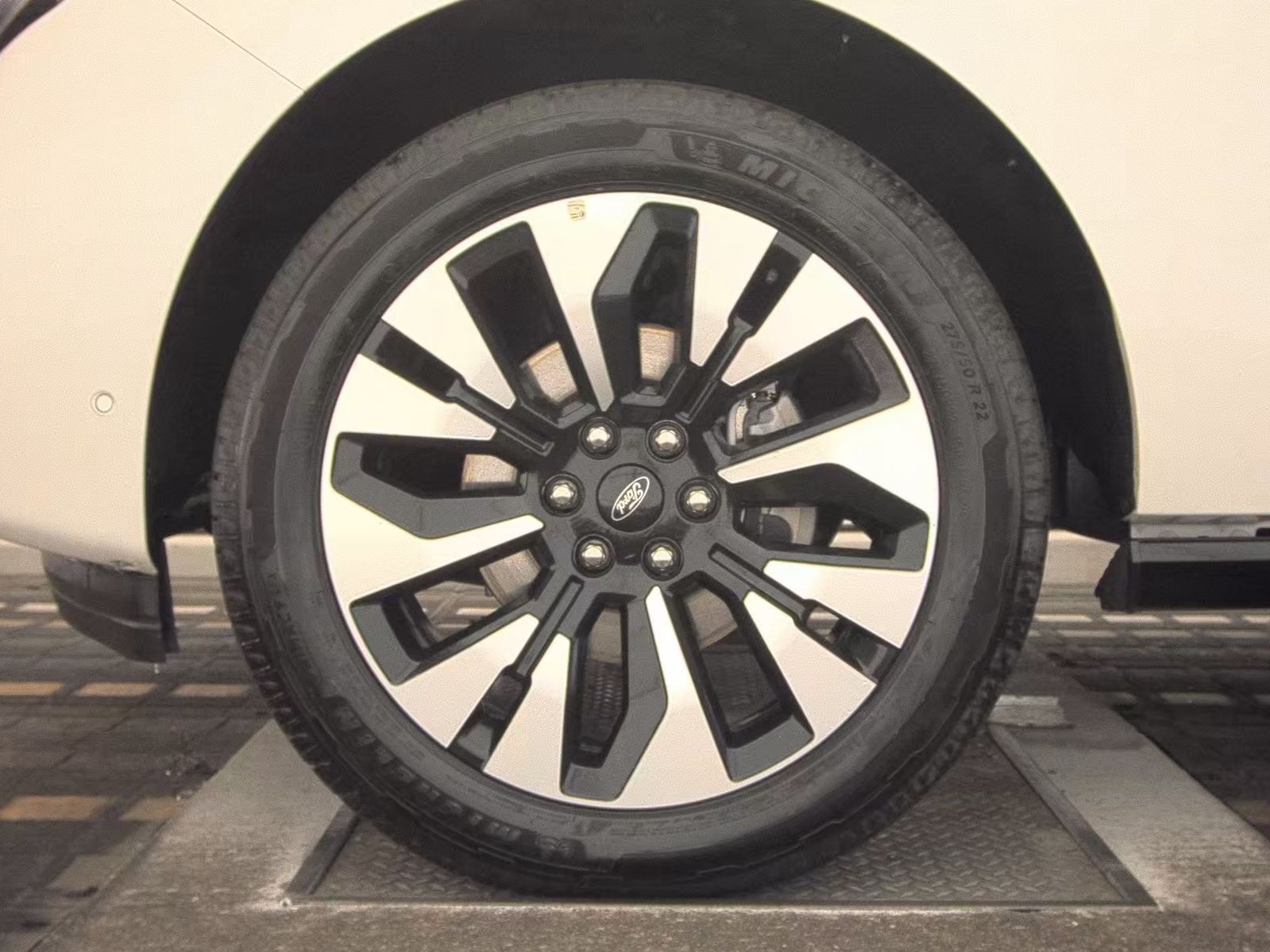 FORD EXPEDITION MAX - 10