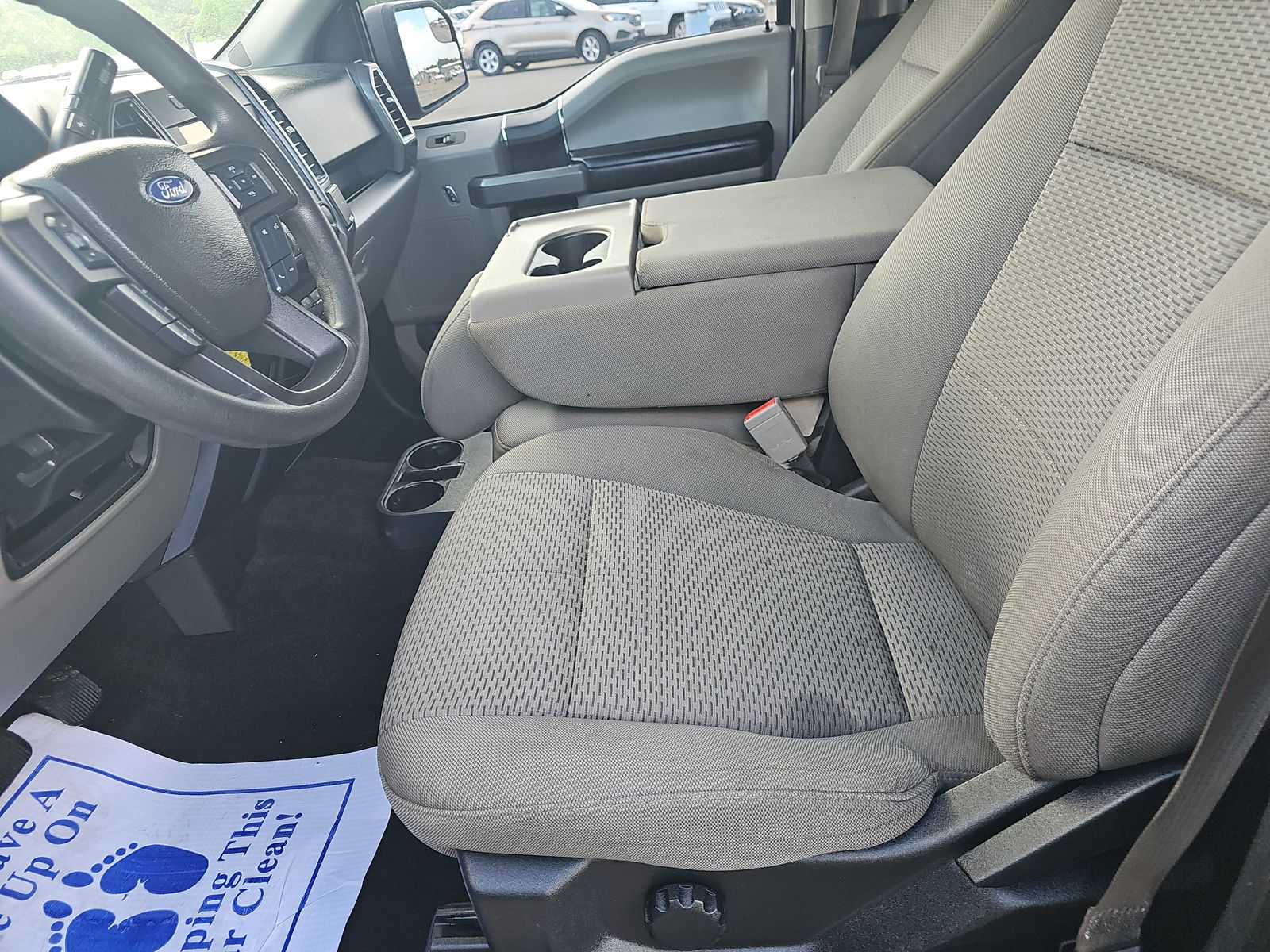 FORD F-150 - 8