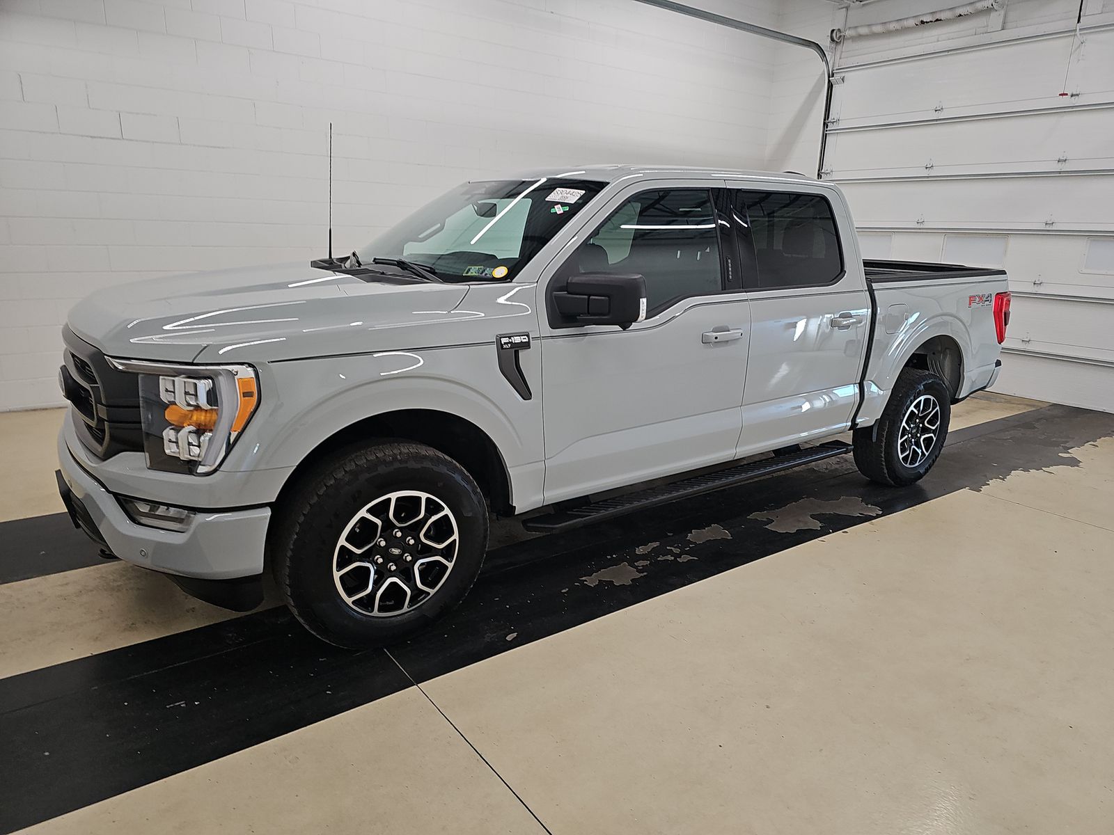 2023 Ford F-150 XLT 4x4 SuperCrew 5-1/2 Box's photo