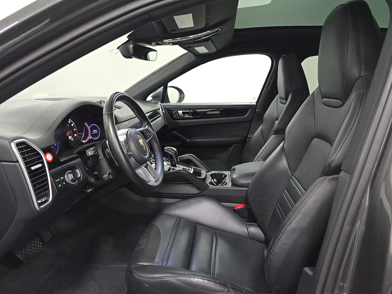 PORSCHE CAYENNE - 8