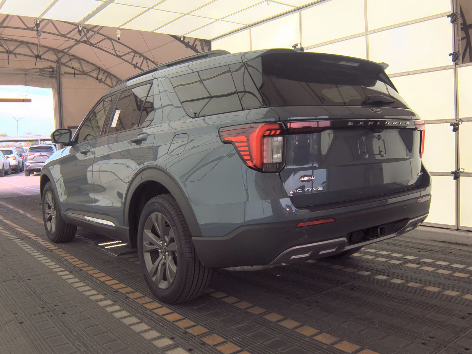 FORD EXPLORER - 9