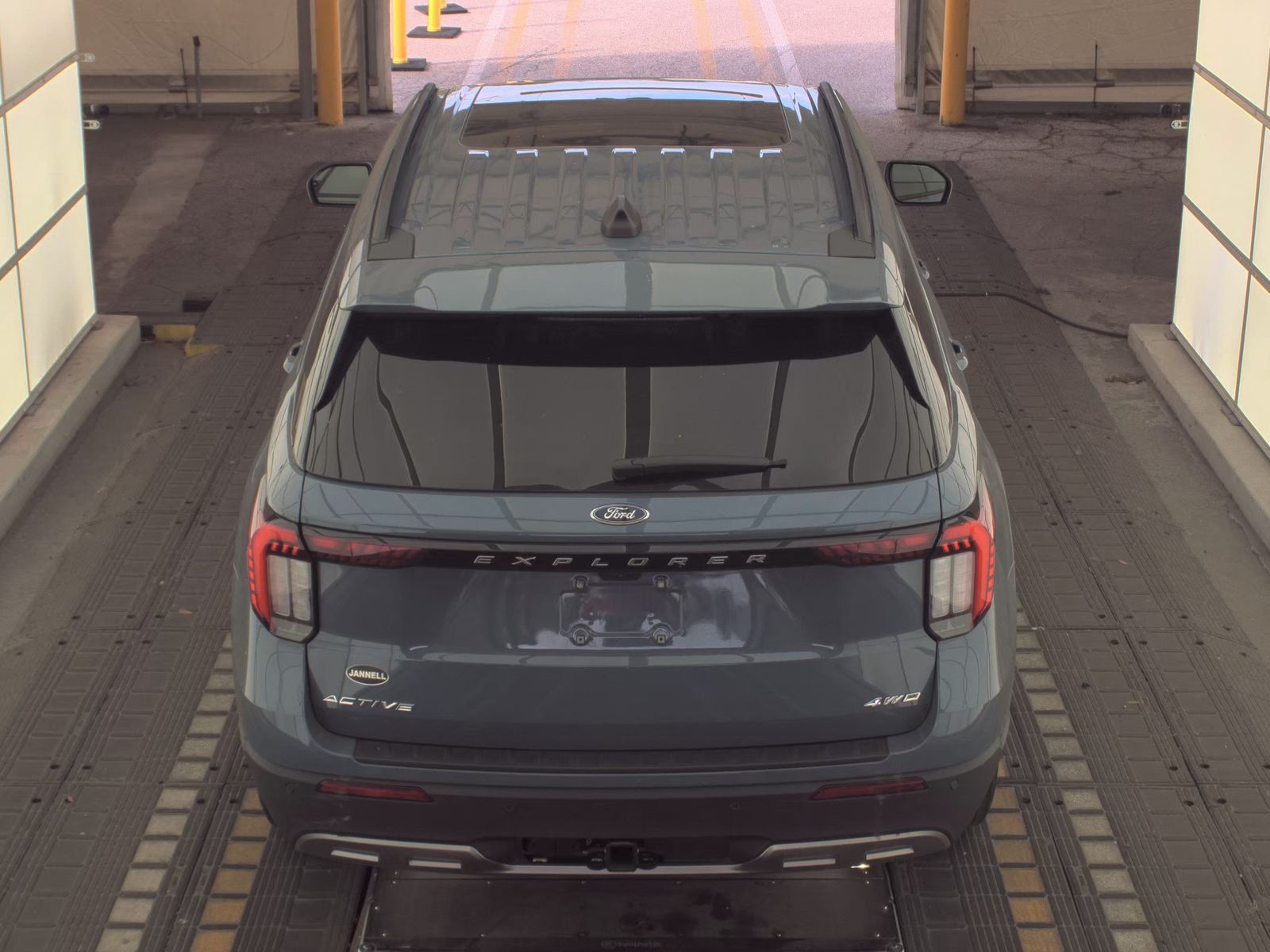 FORD EXPLORER - 7