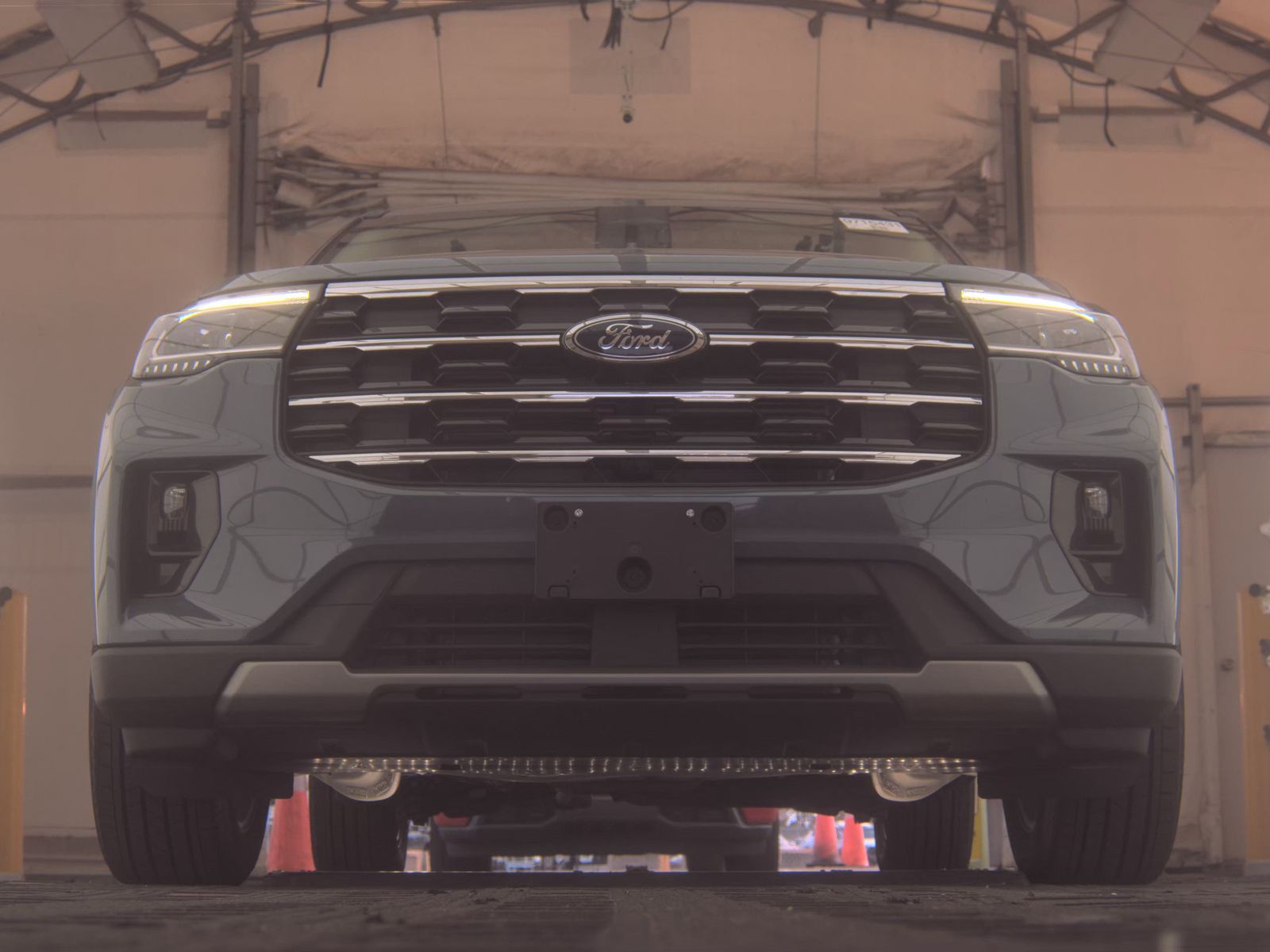 FORD EXPLORER - 4