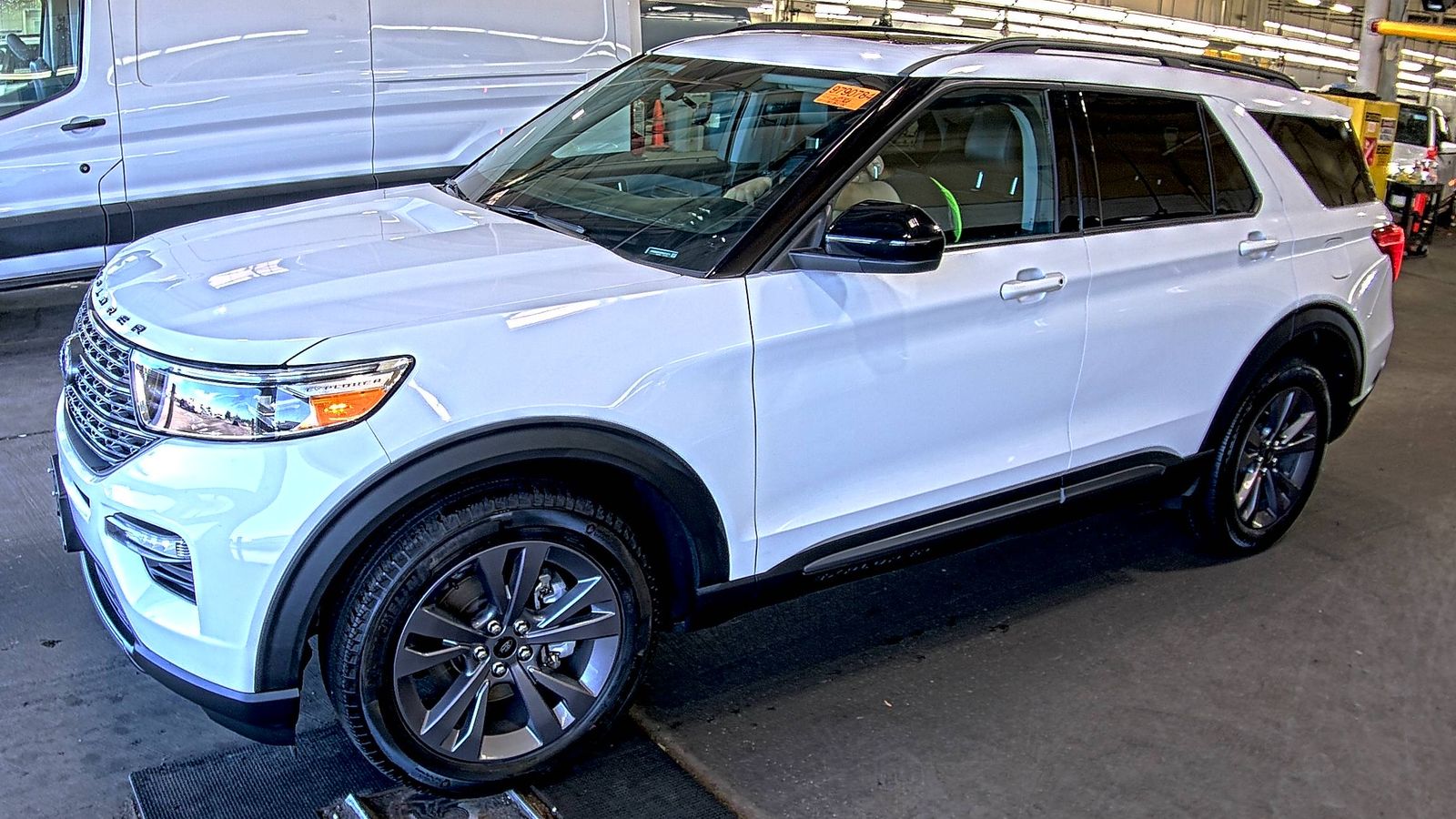 FORD EXPLORER - 1