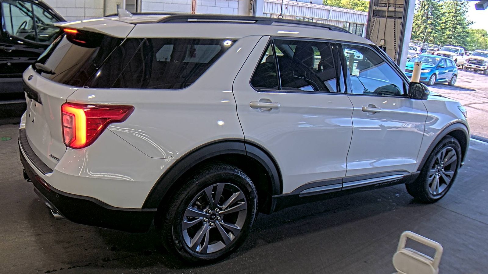 FORD EXPLORER - 5