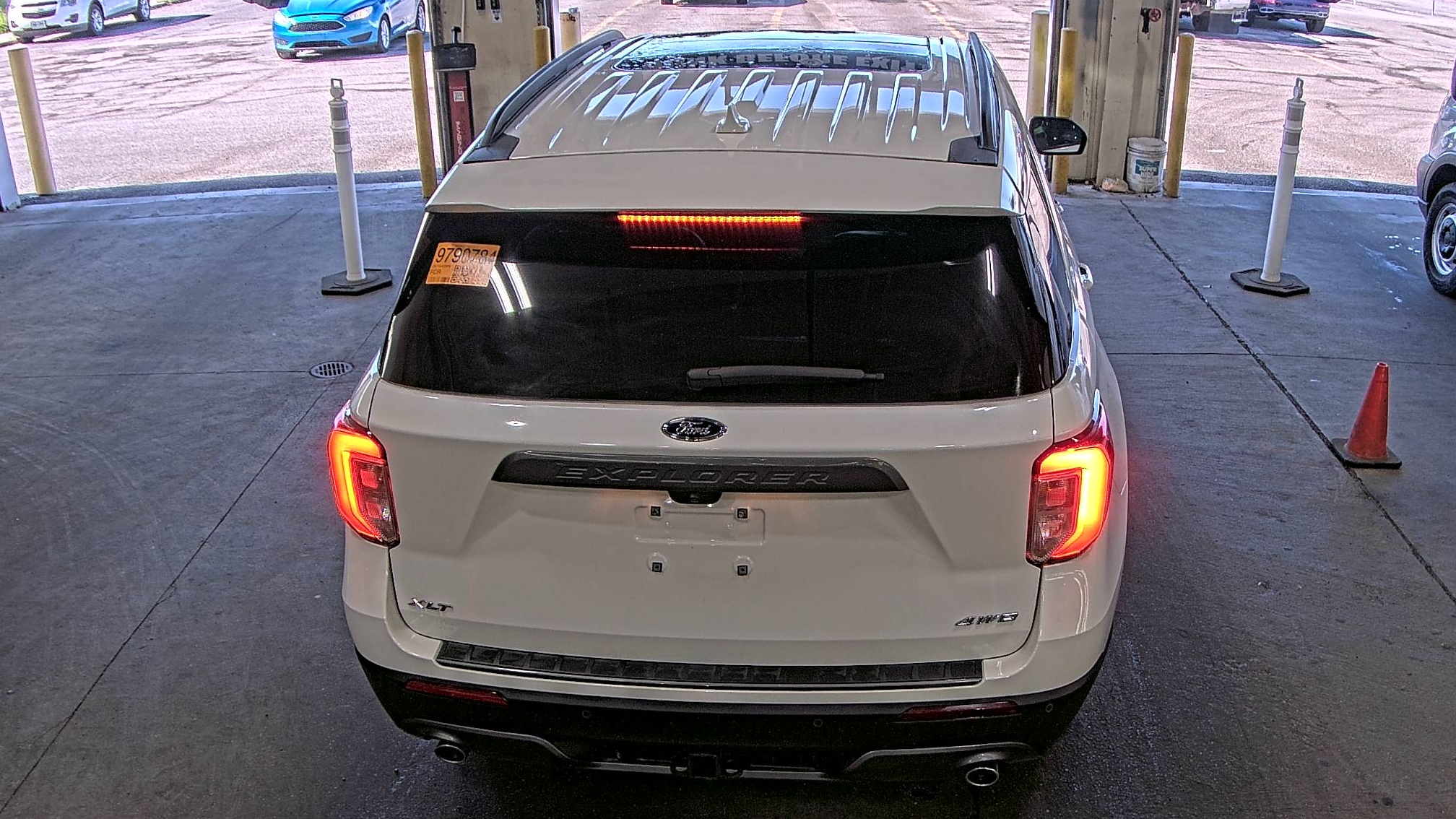 FORD EXPLORER - 6