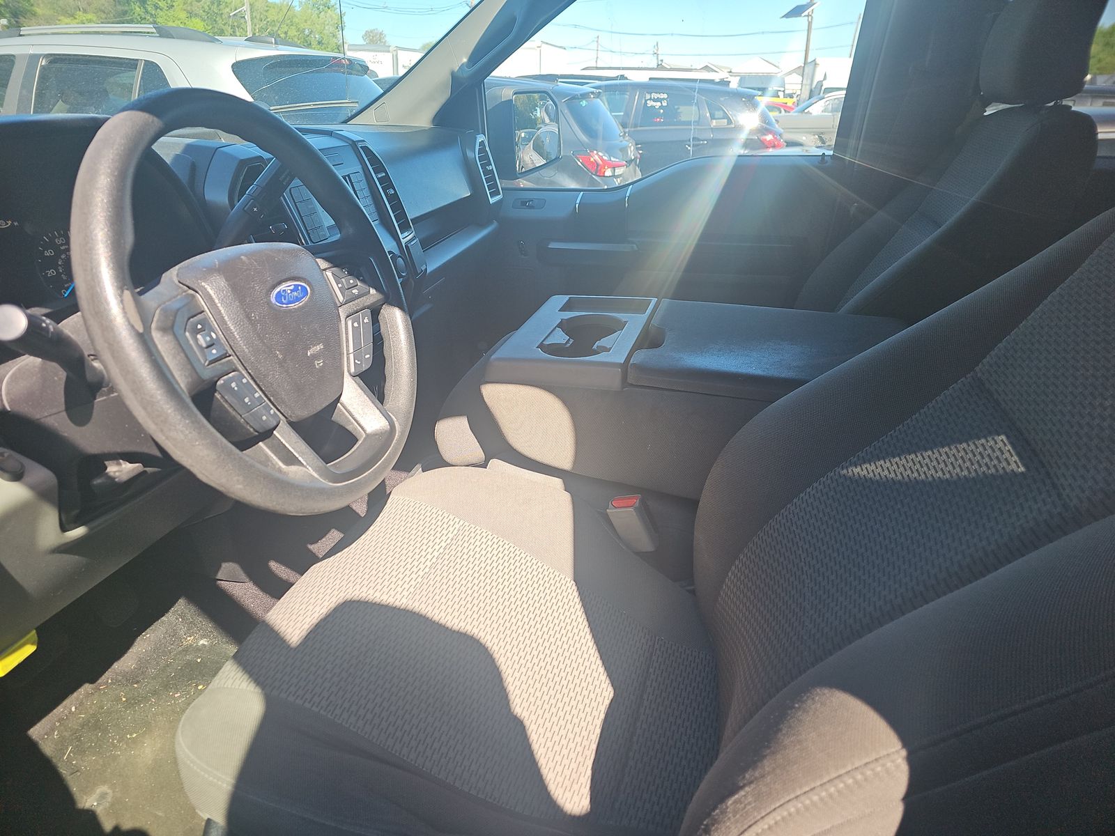 FORD F-150 - 8
