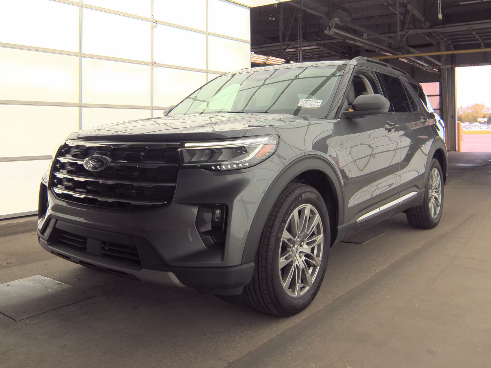 FORD EXPLORER - 1