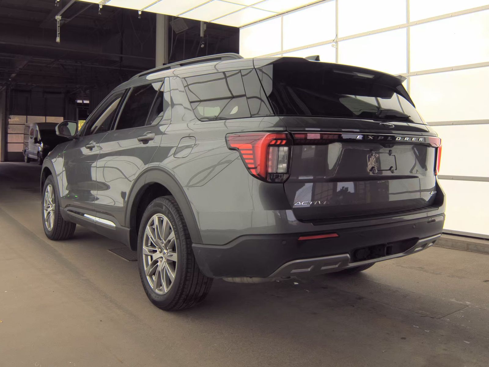 FORD EXPLORER - 9